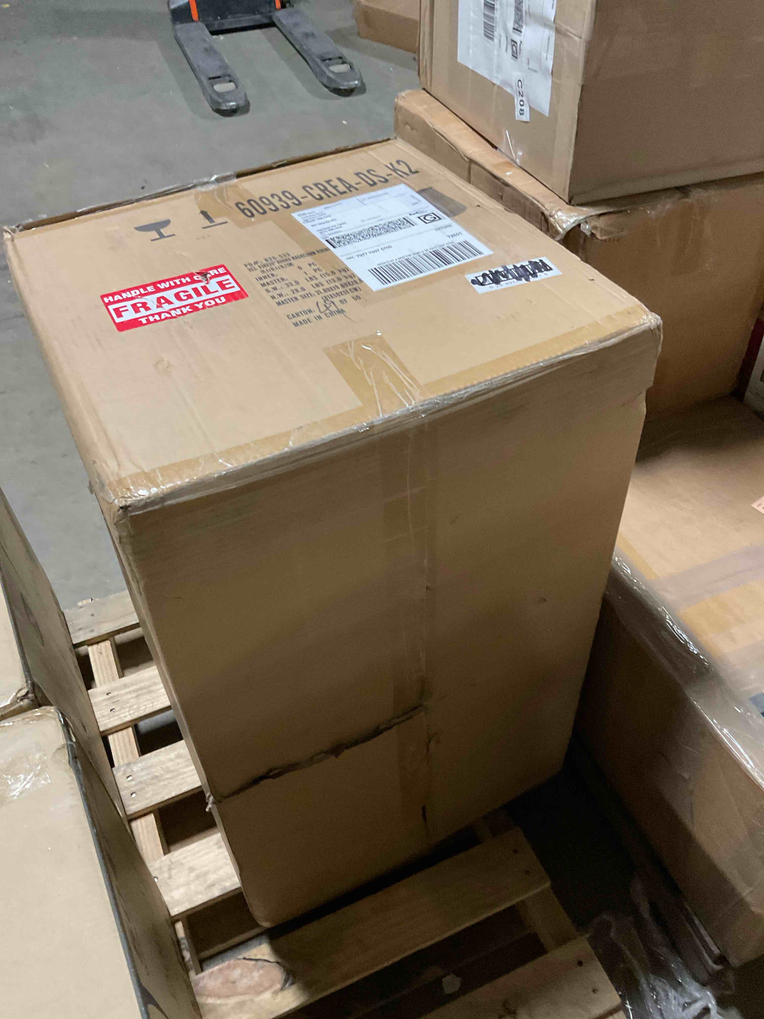 Condition photo showing Good Condition for Modern And Organic Magnesium Round Dining Table, 36x30"