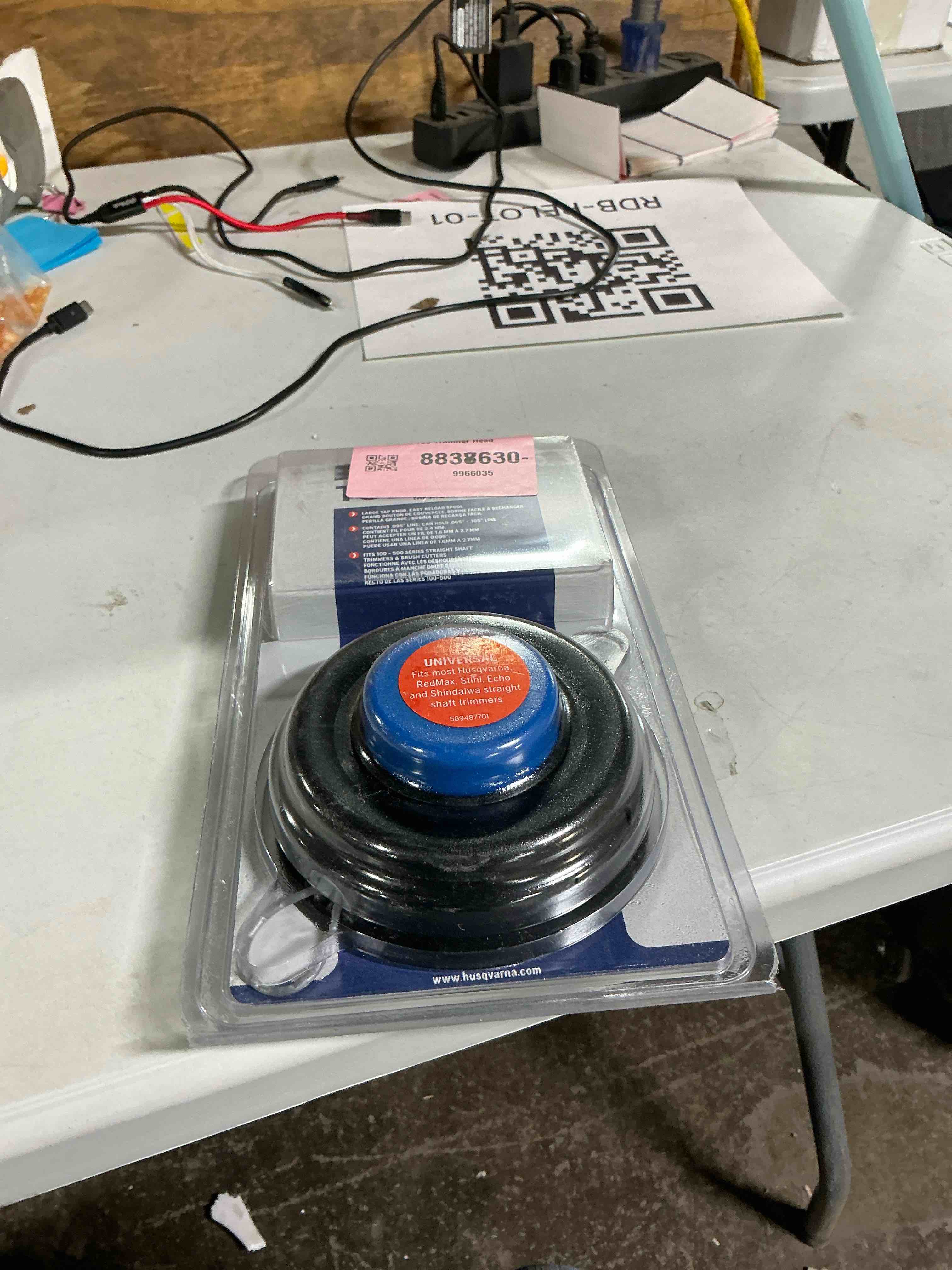 Condition photo showing Good Condition for New Husqvarna 537388101 Universal T35 Tap Advance Trimmer Head with .095  Line