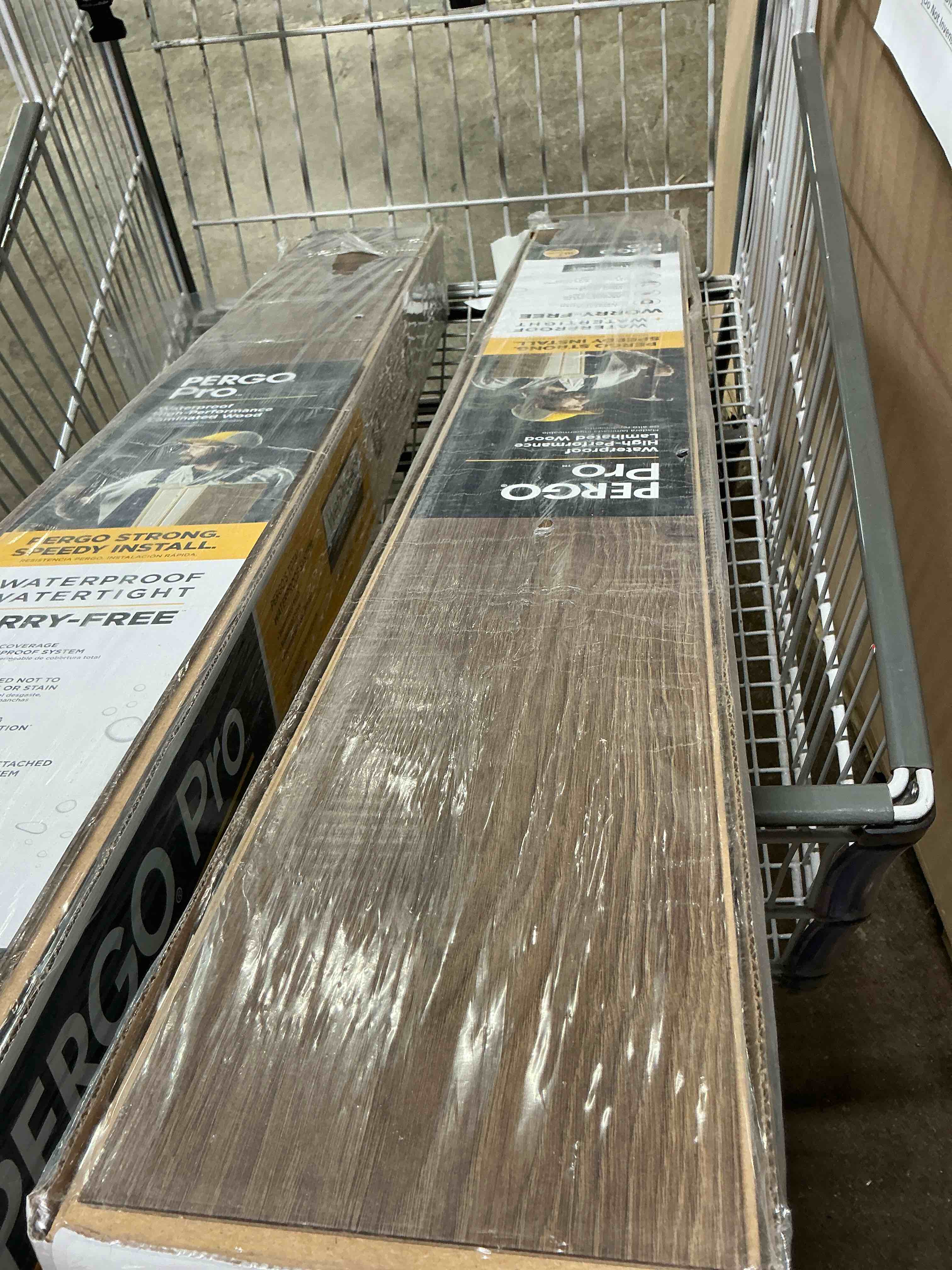 Condition photo showing Good Condition for Prego Pro Waterproof High Performance Laminated Wood Oak Plank