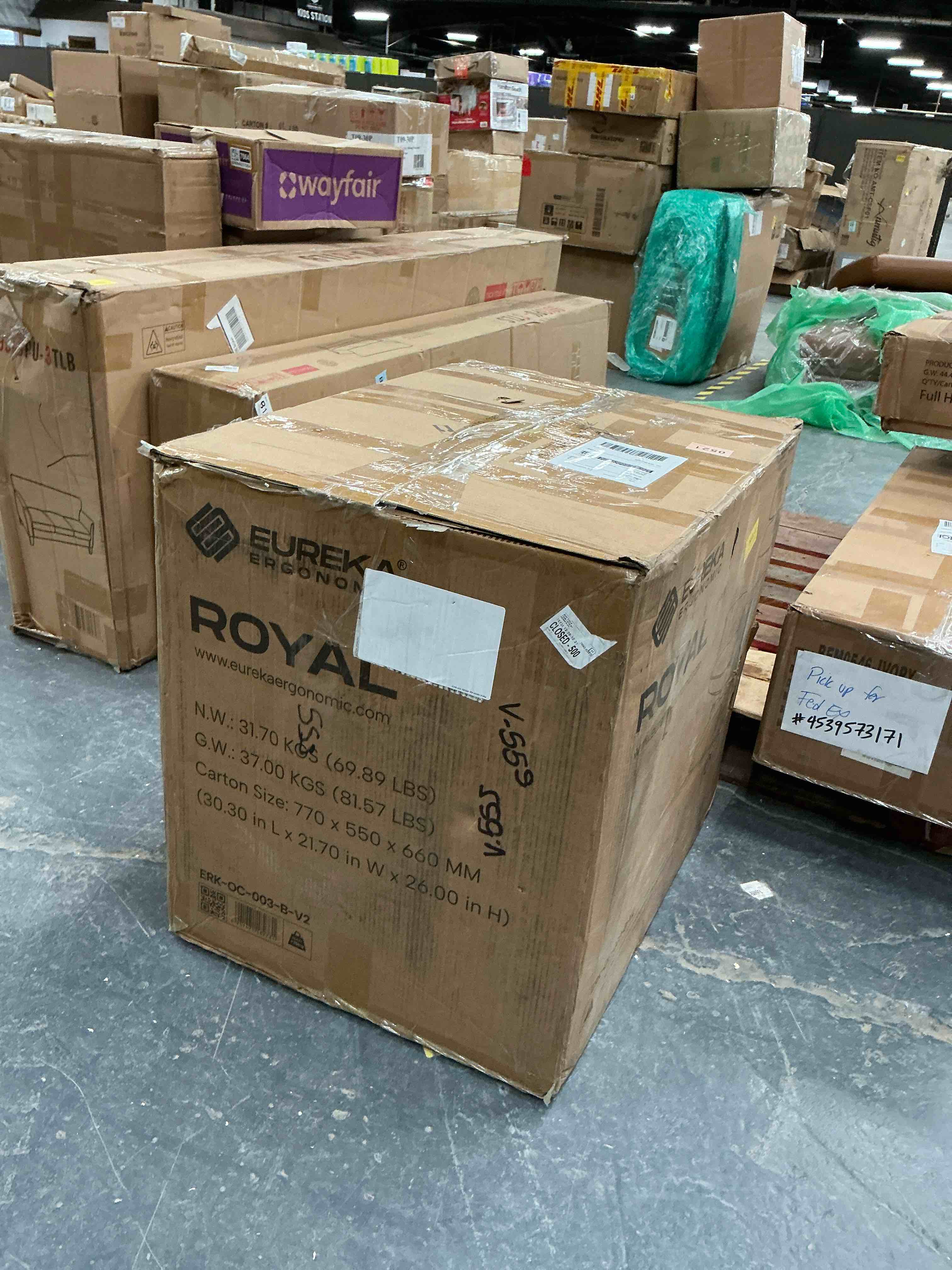 Condition photo showing Good Condition for Eureka Royal Executive Sofa Chair - Black