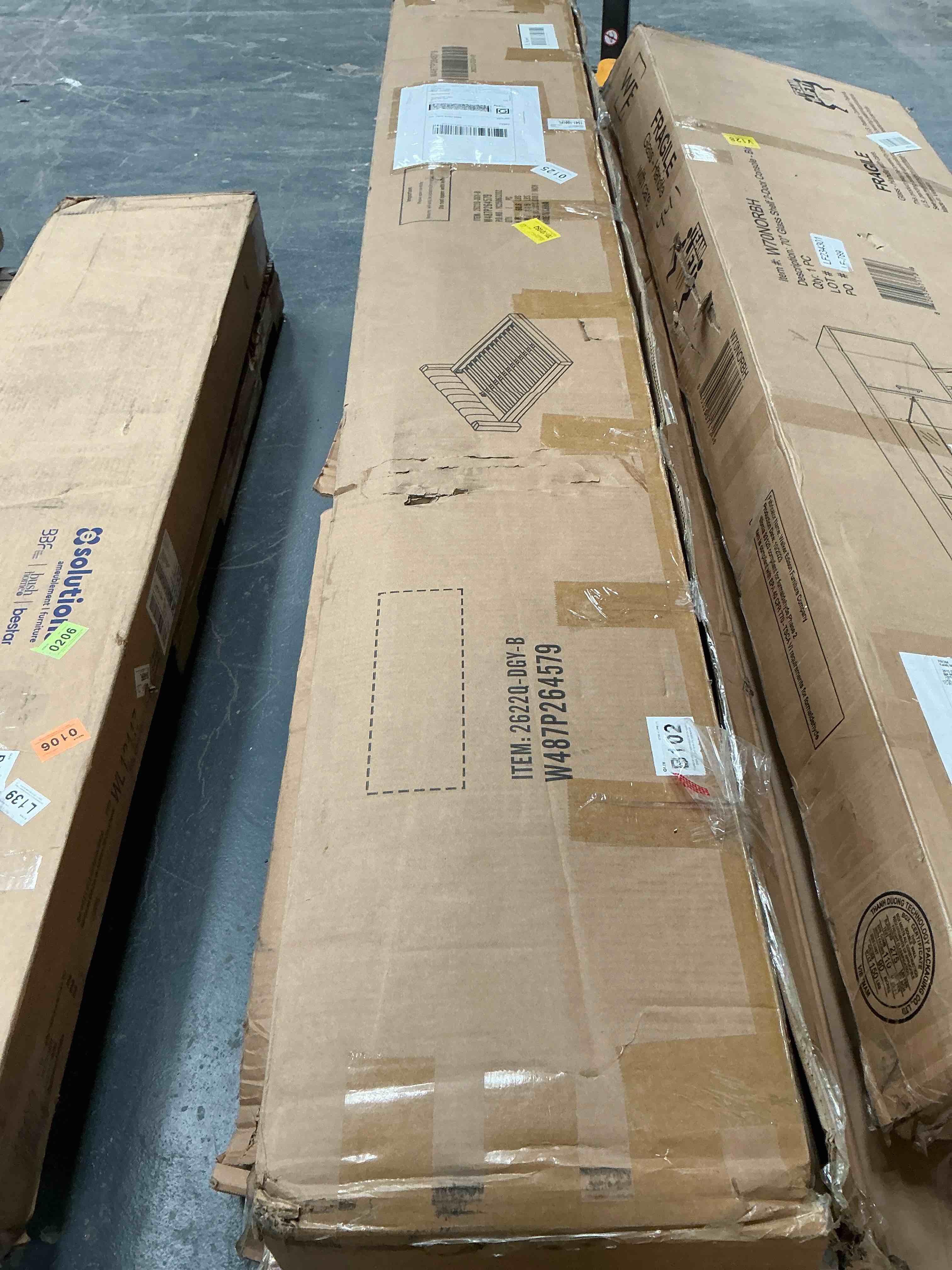 Condition photo showing Good Condition for Queen Size Chenille Upholstered Low Bed Frame, Platform Bed With Wingback Headboard