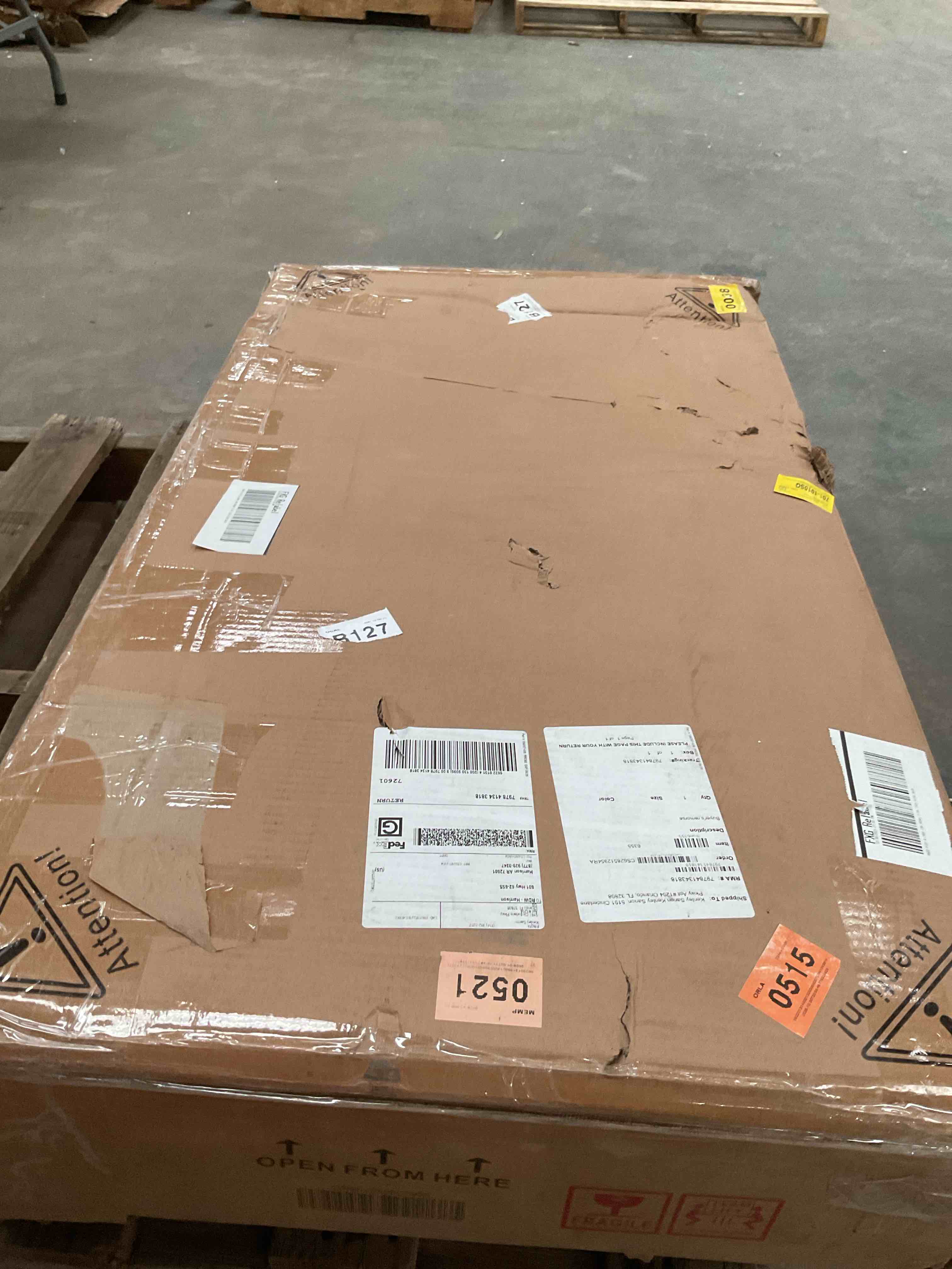 Condition photo showing Good Condition for Ronalie 39.37\u0027\u0027 Wide Vanity Set with Stool and Mirror