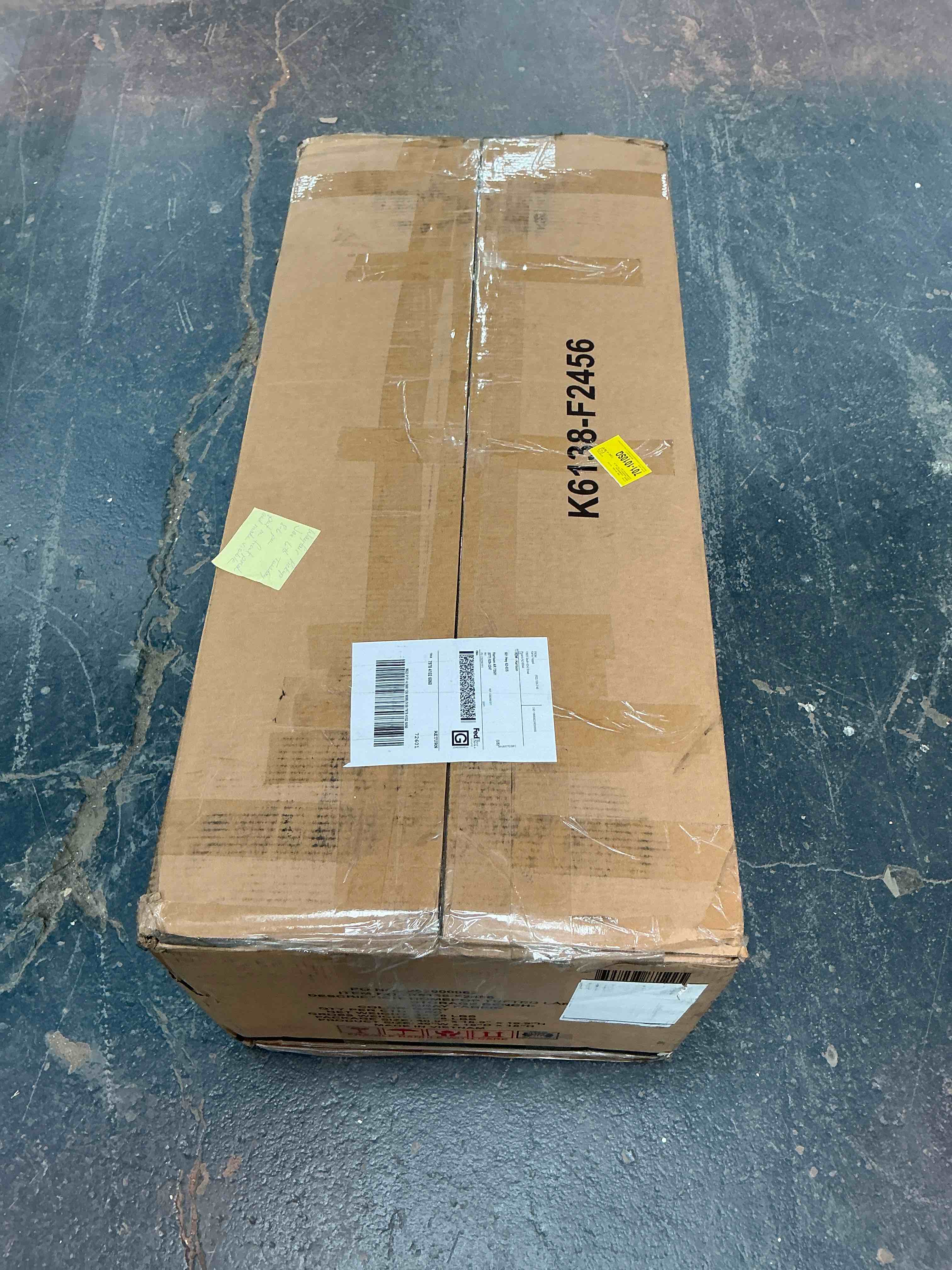 Condition photo showing Good Condition for Allessandra Upholstered Storage Bench