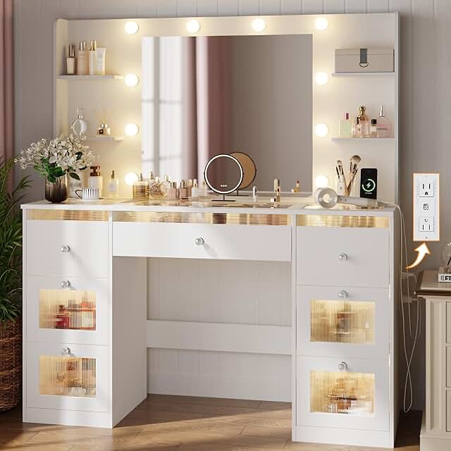 Make Up Dresser With Glass Top