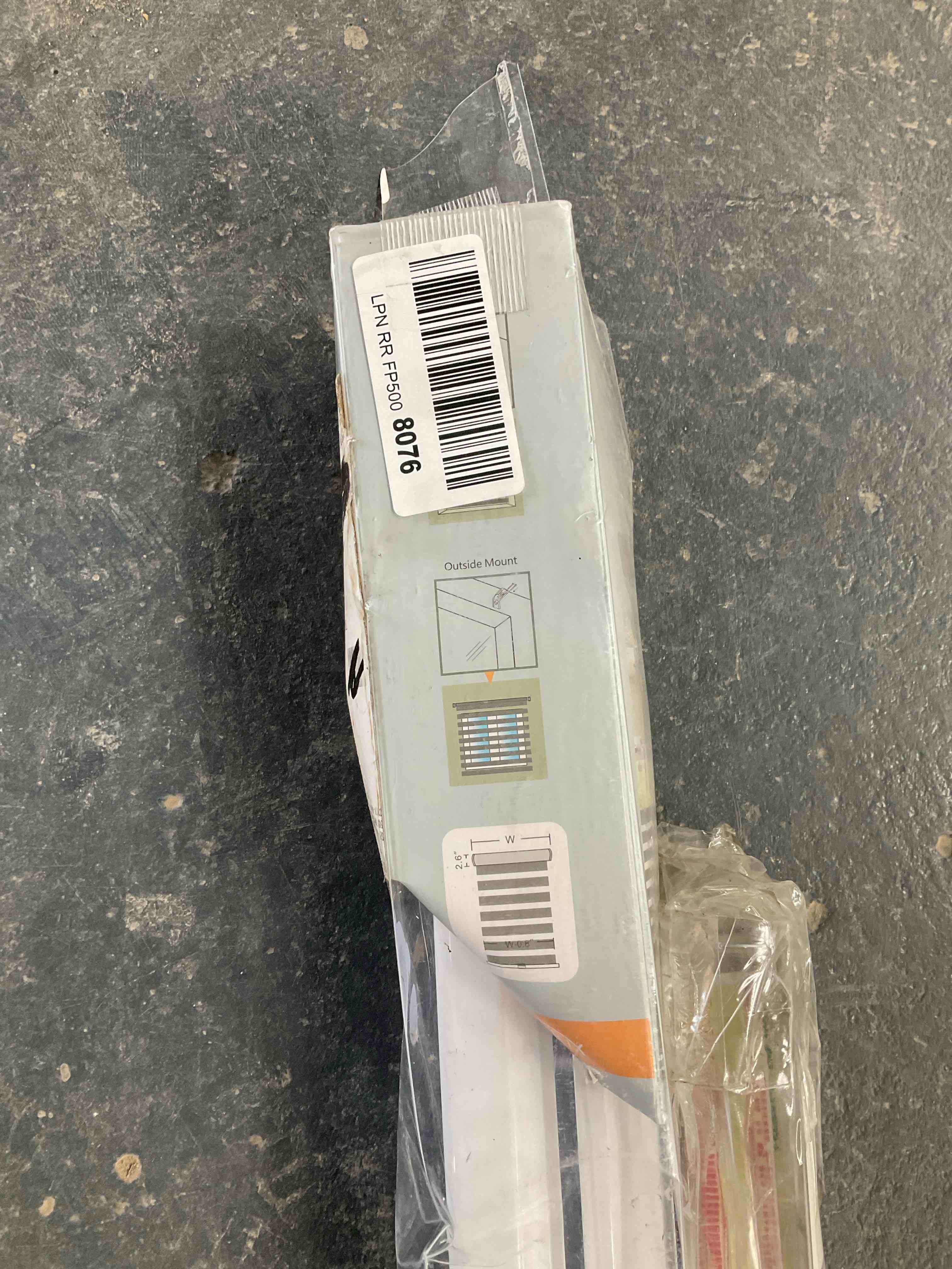 Condition photo showing Good Condition for cordless zebra blinds