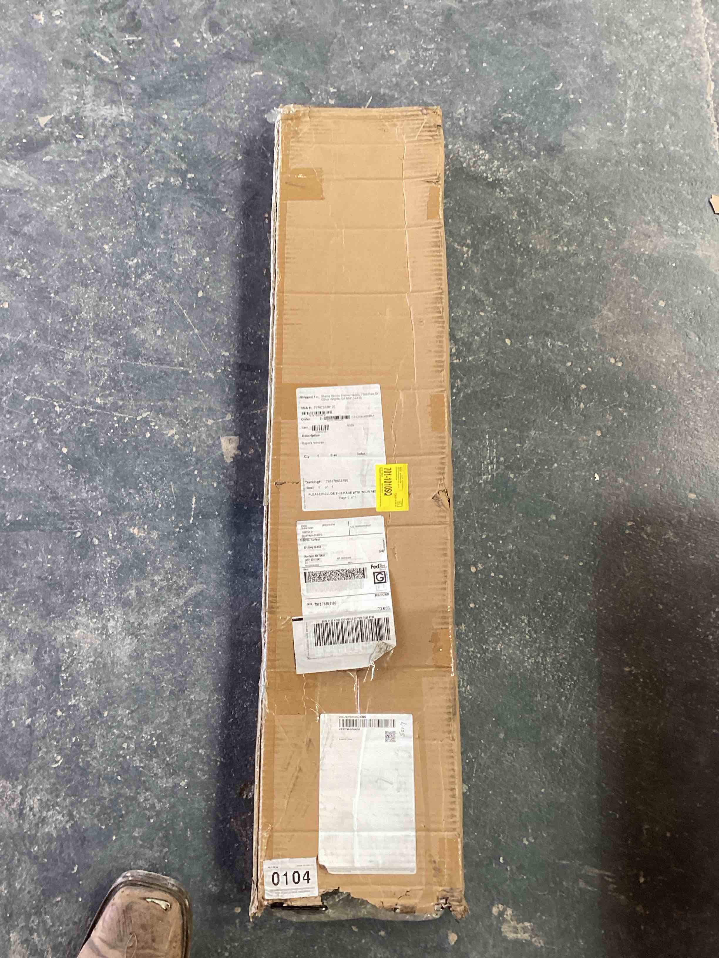 Condition photo showing Good Condition for leg to desk or computer desk