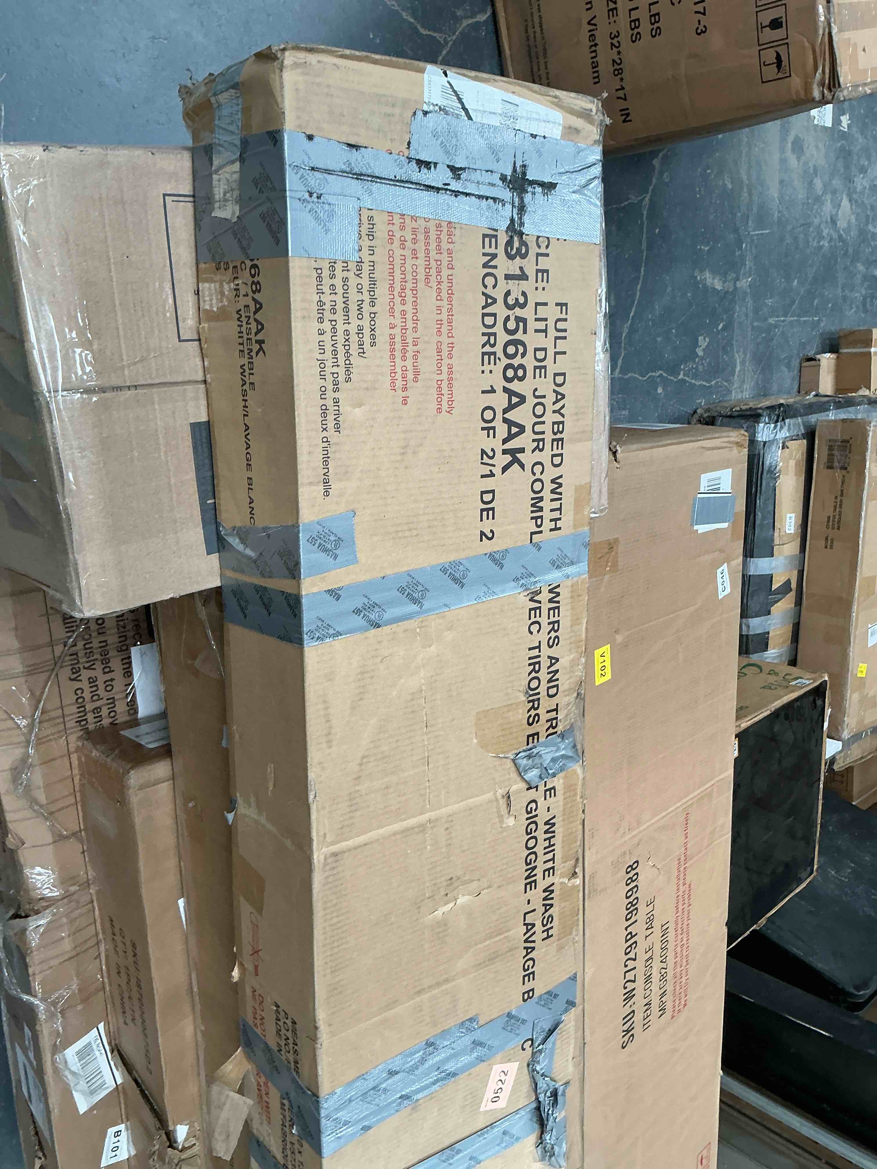 Condition photo showing Good Condition for (IS NOT COMPLETE ONLY 1 box of 2)FULL SIZE DAY WITH DRAWERS AND TRUNDLE WHITE WASH