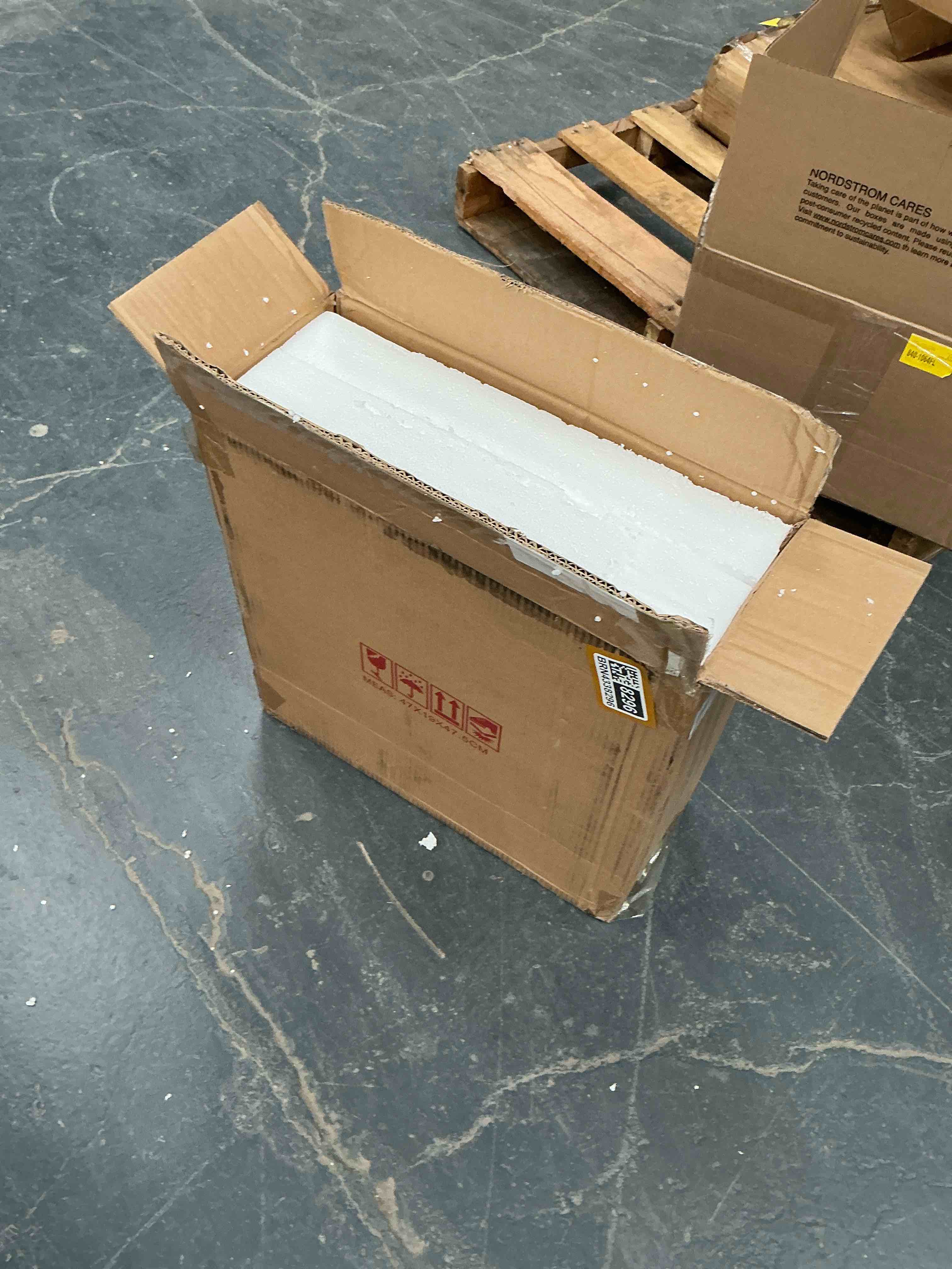 Condition photo showing Good Condition for GLASS LIGHT FIXTURE