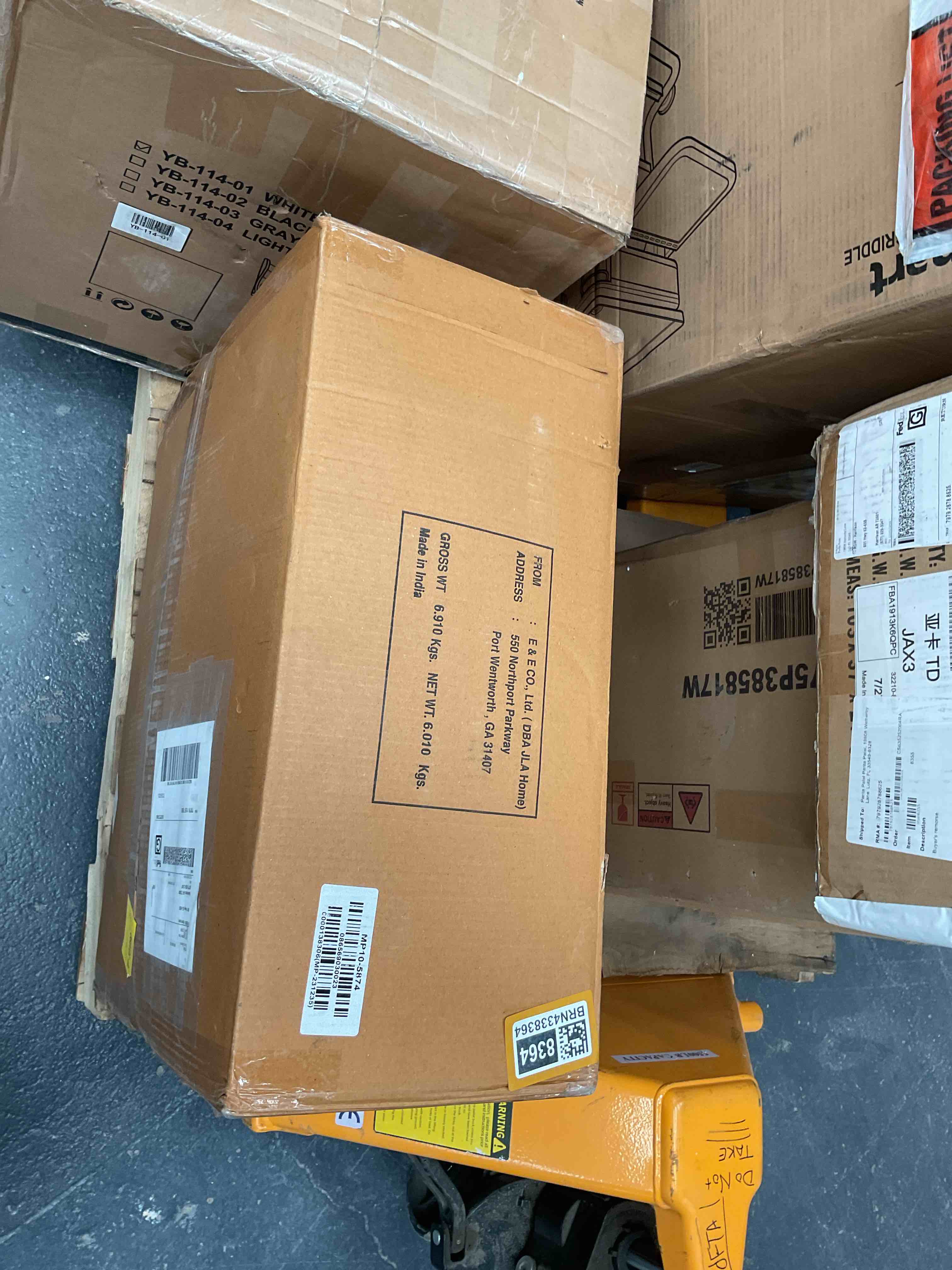 Condition photo showing Good Condition for Laetitia Tufted Cotton Chenille Medallion Comforter Set