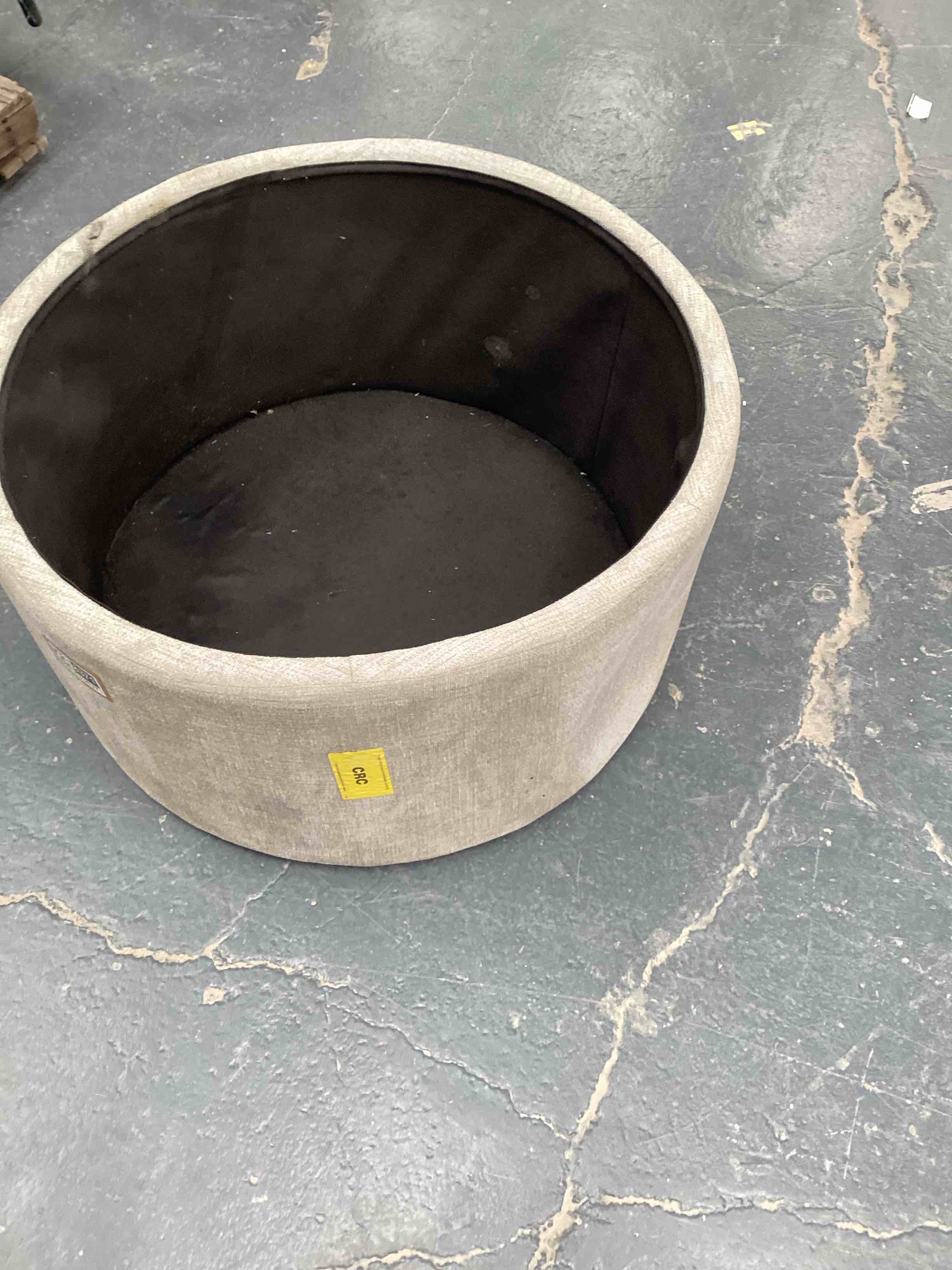 Condition photo showing Good Condition for incomplete missing top.   round ottoman