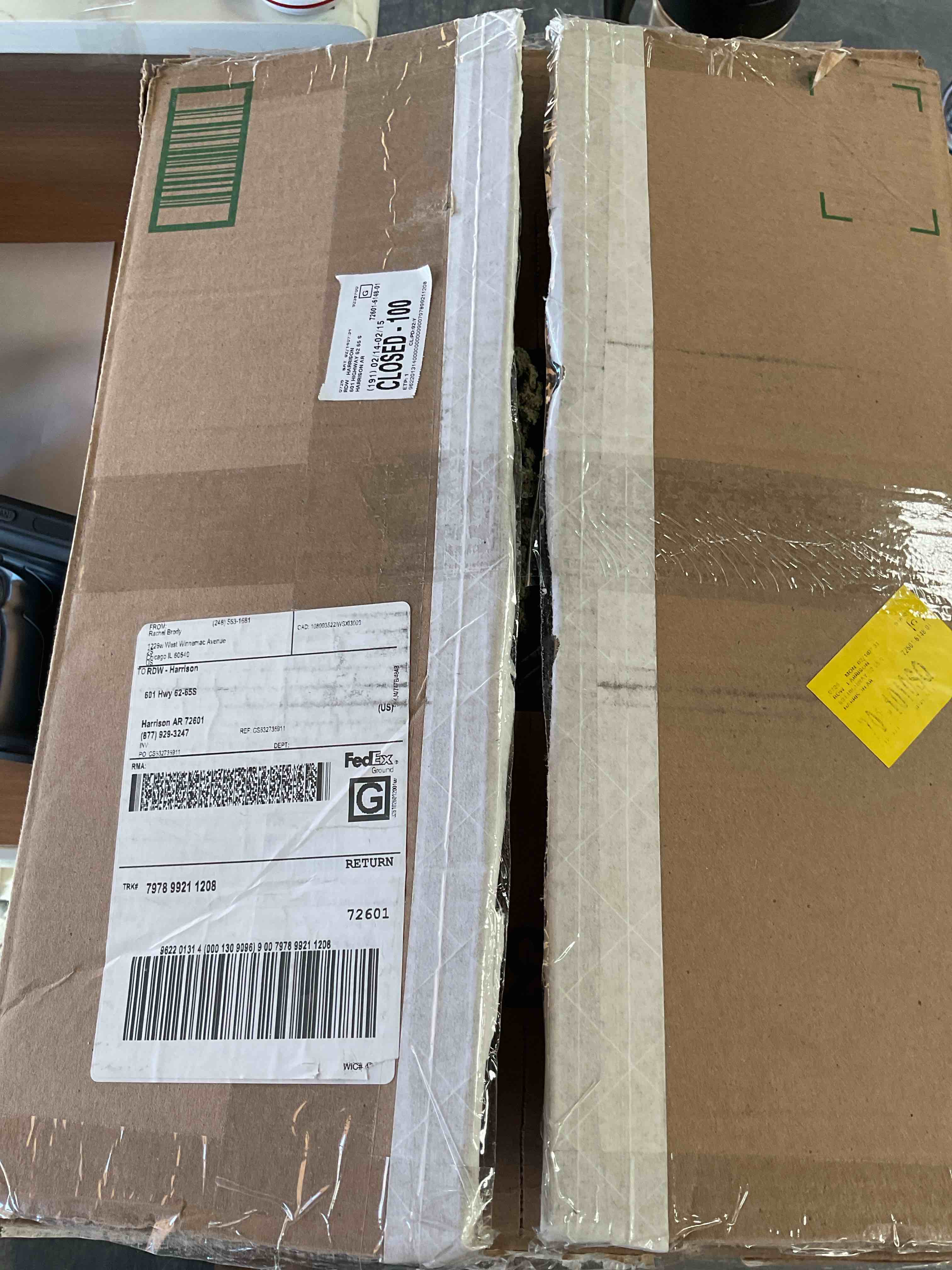 Condition photo showing Good Condition for yarn throw blanket