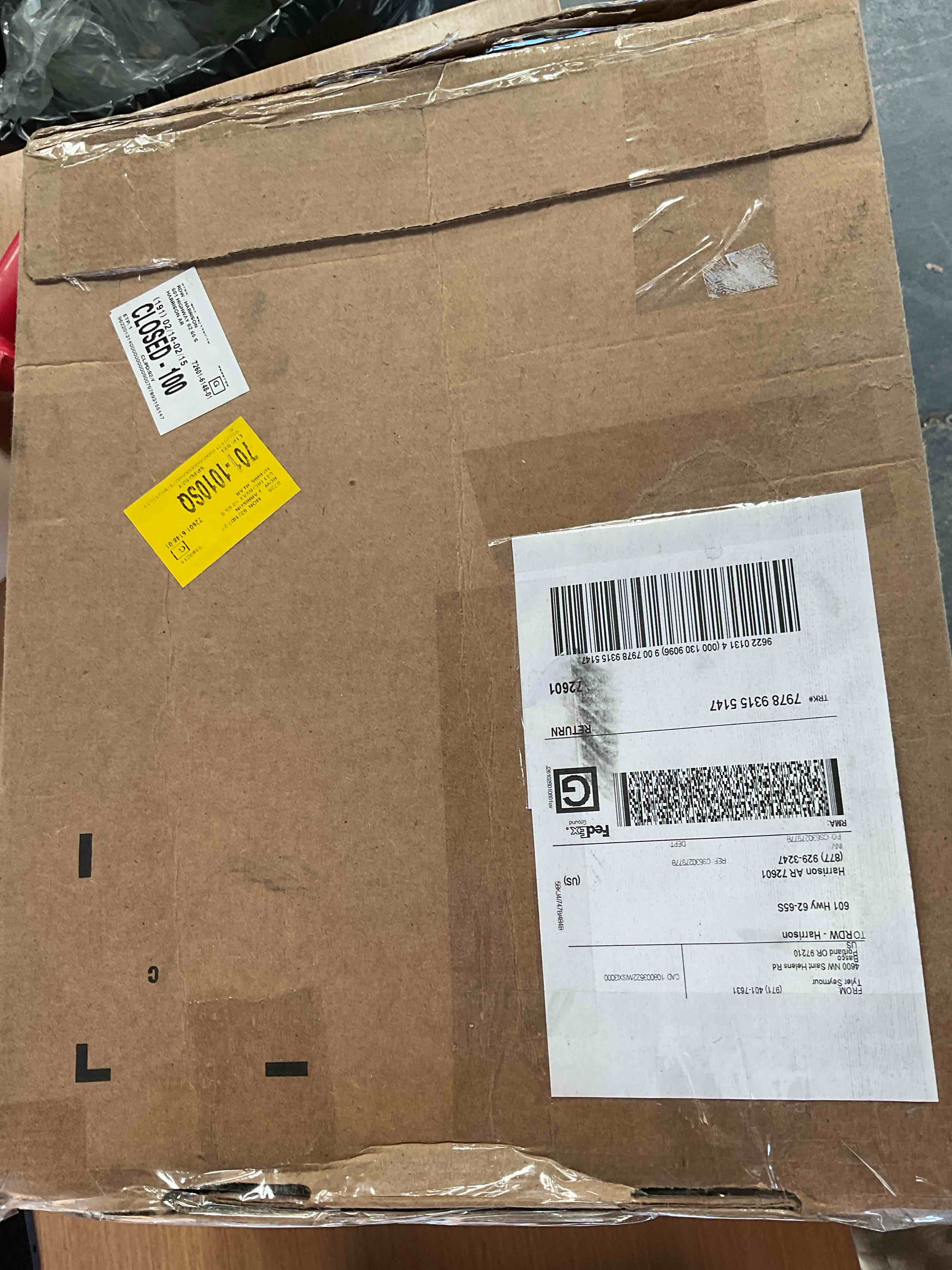 Condition photo showing Good Condition for paint canvases