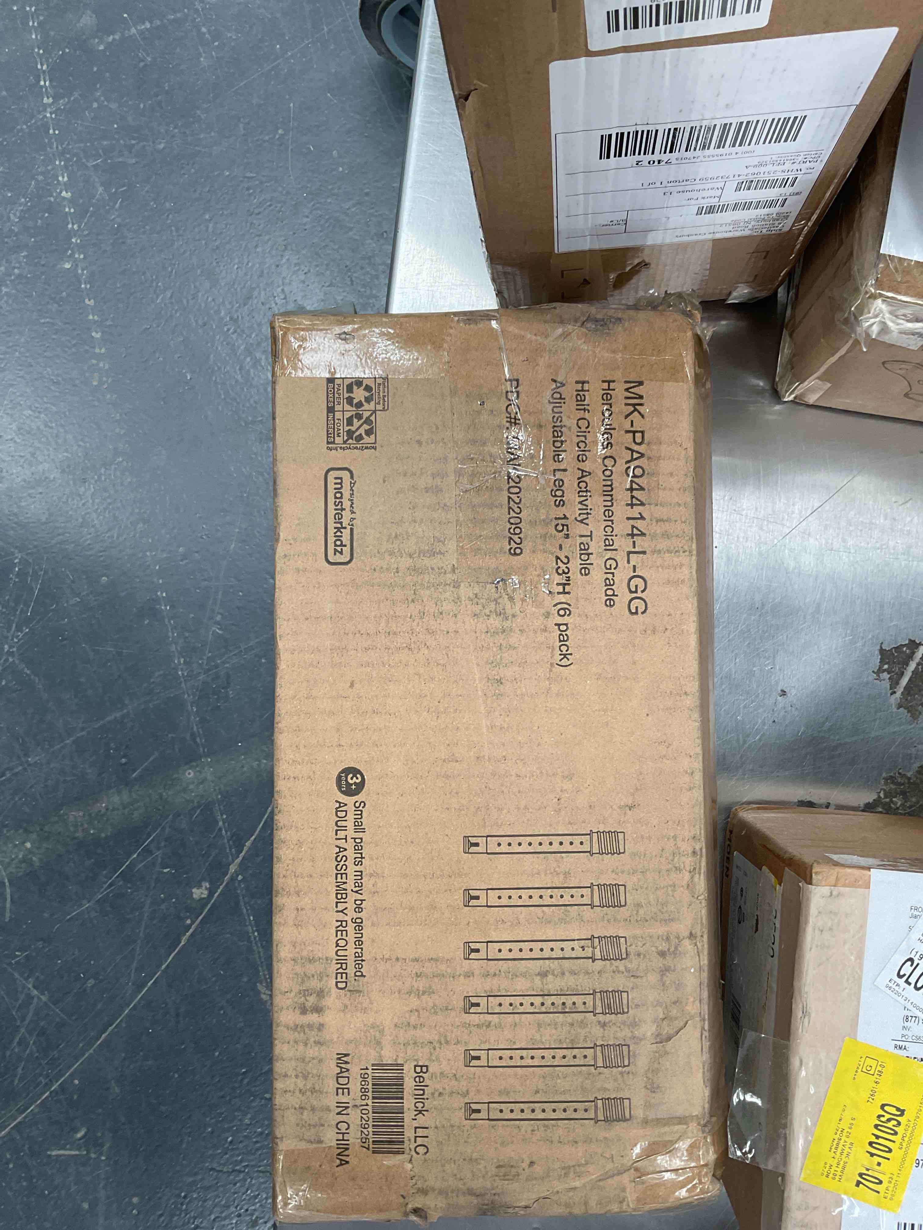 HERCULES COMMERCIAL GRADE HALF CIRCLE ACTIVITY TABLE ADJUSTABLE LEGS 15 INCH