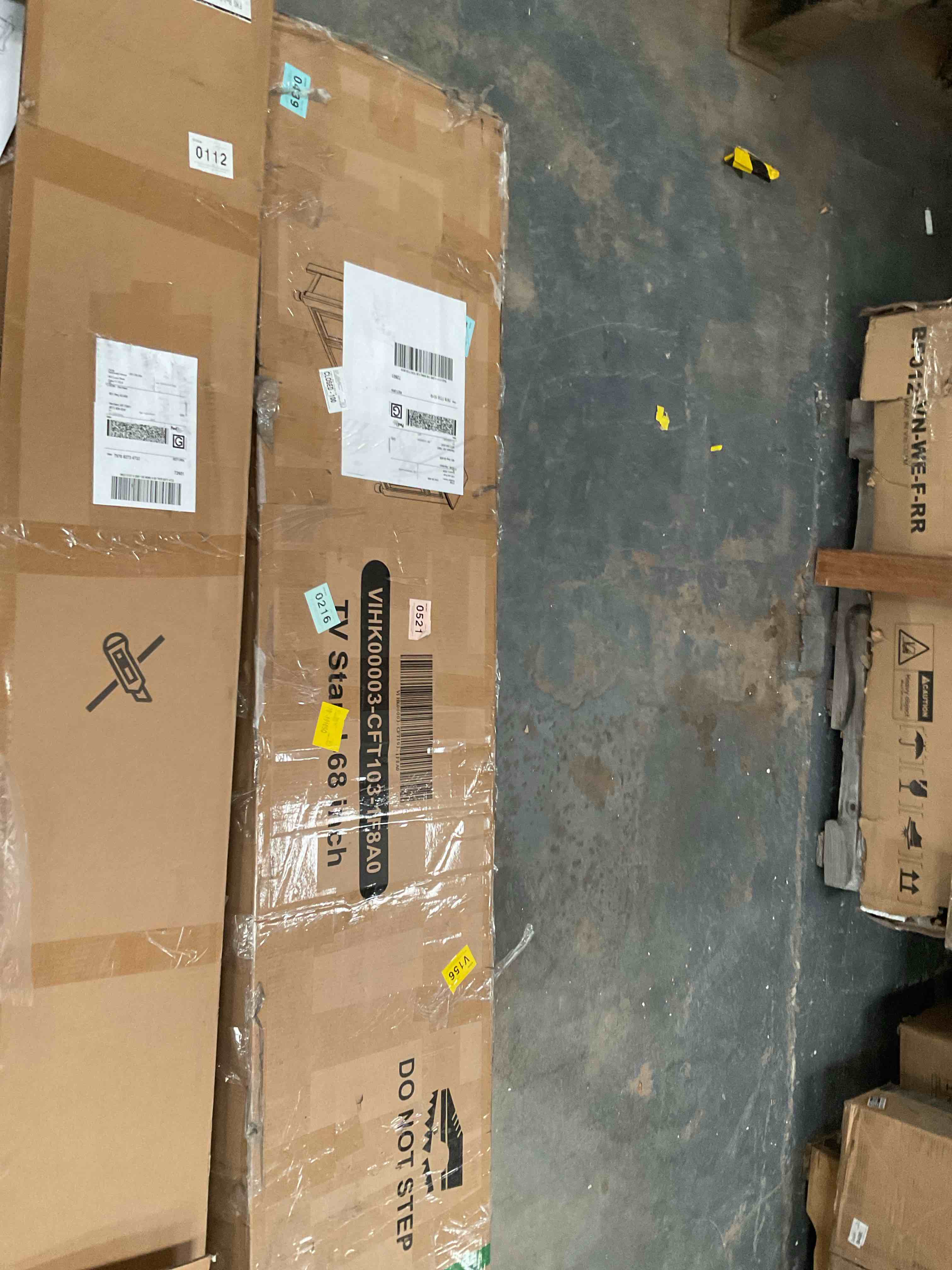 Condition photo showing Good Condition for TV STAND 68 INCH