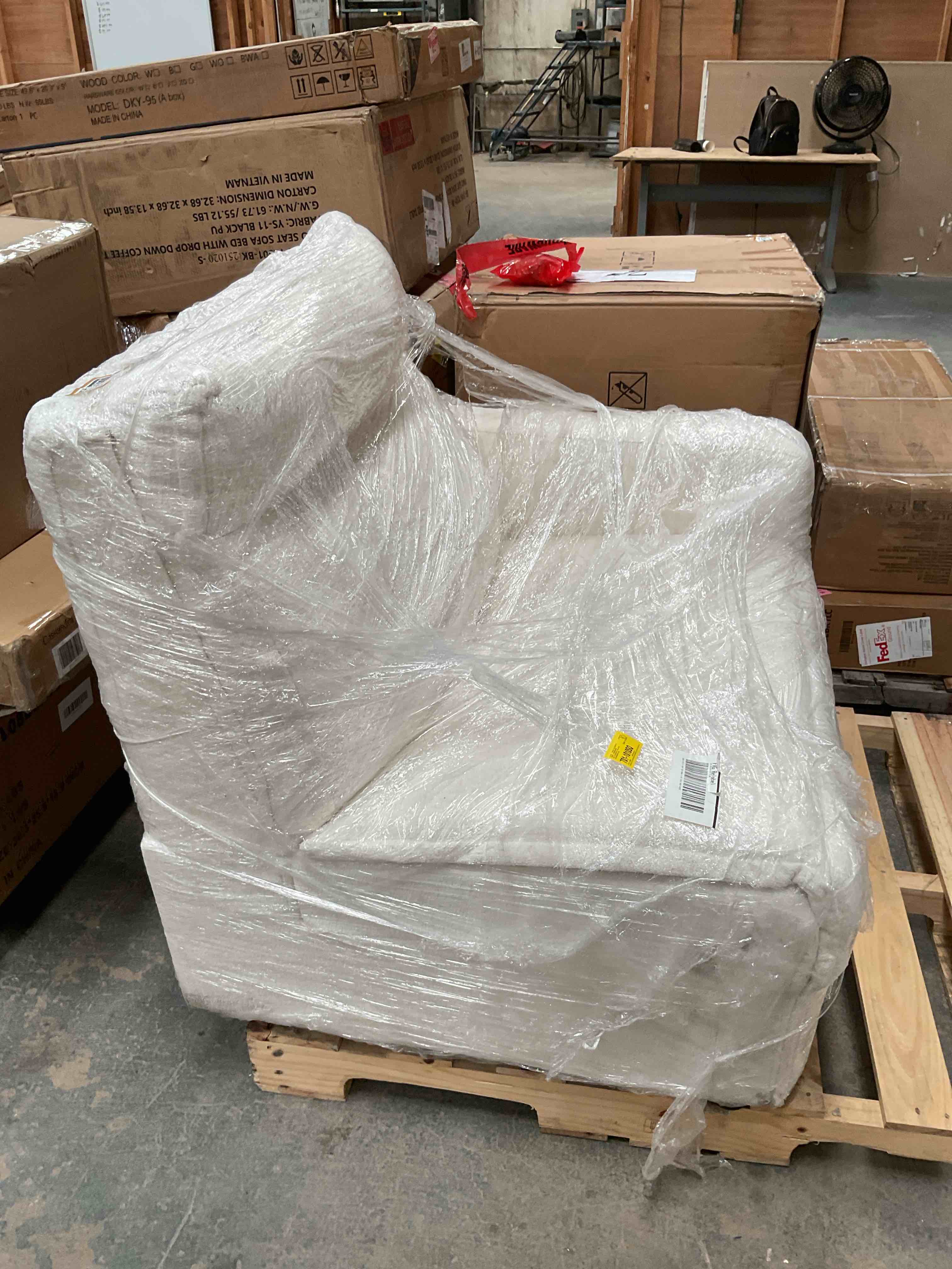 Condition photo showing Good Condition for ZSFLB0554-DGW-G(INCOMPLETE PIECE OF A SECTIONAL)
