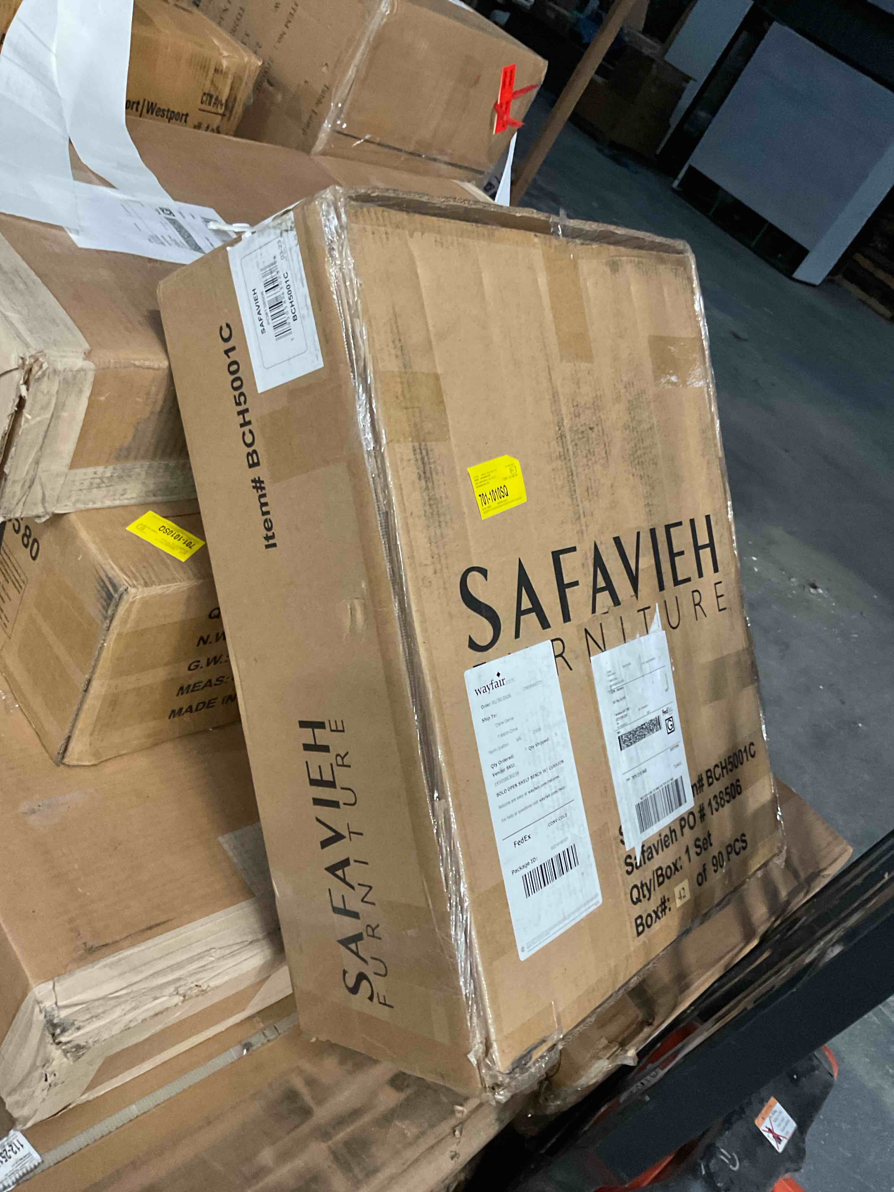 Condition photo showing Good Condition for Poarch Storage Bench