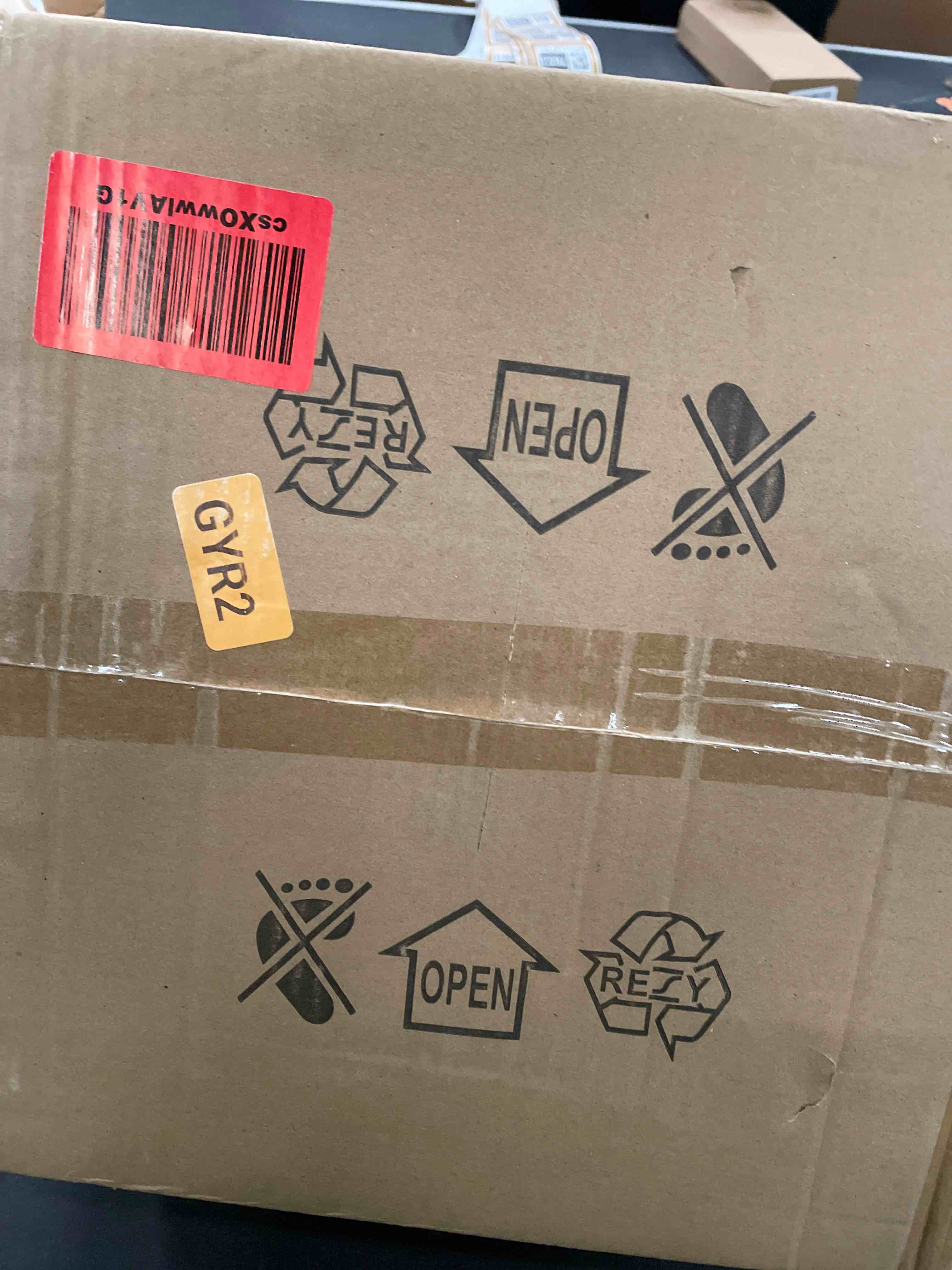 Condition photo showing Good Condition for Ruibutrade Modern Semi Flush Mount Ceiling Light, Black Ceiling Light Fixtures, 11.8inch 3-Light Crystal Chandelier for Bedroom, Hallway Light Fixture Ceiling Mount for Kitchen Black 11.8inch