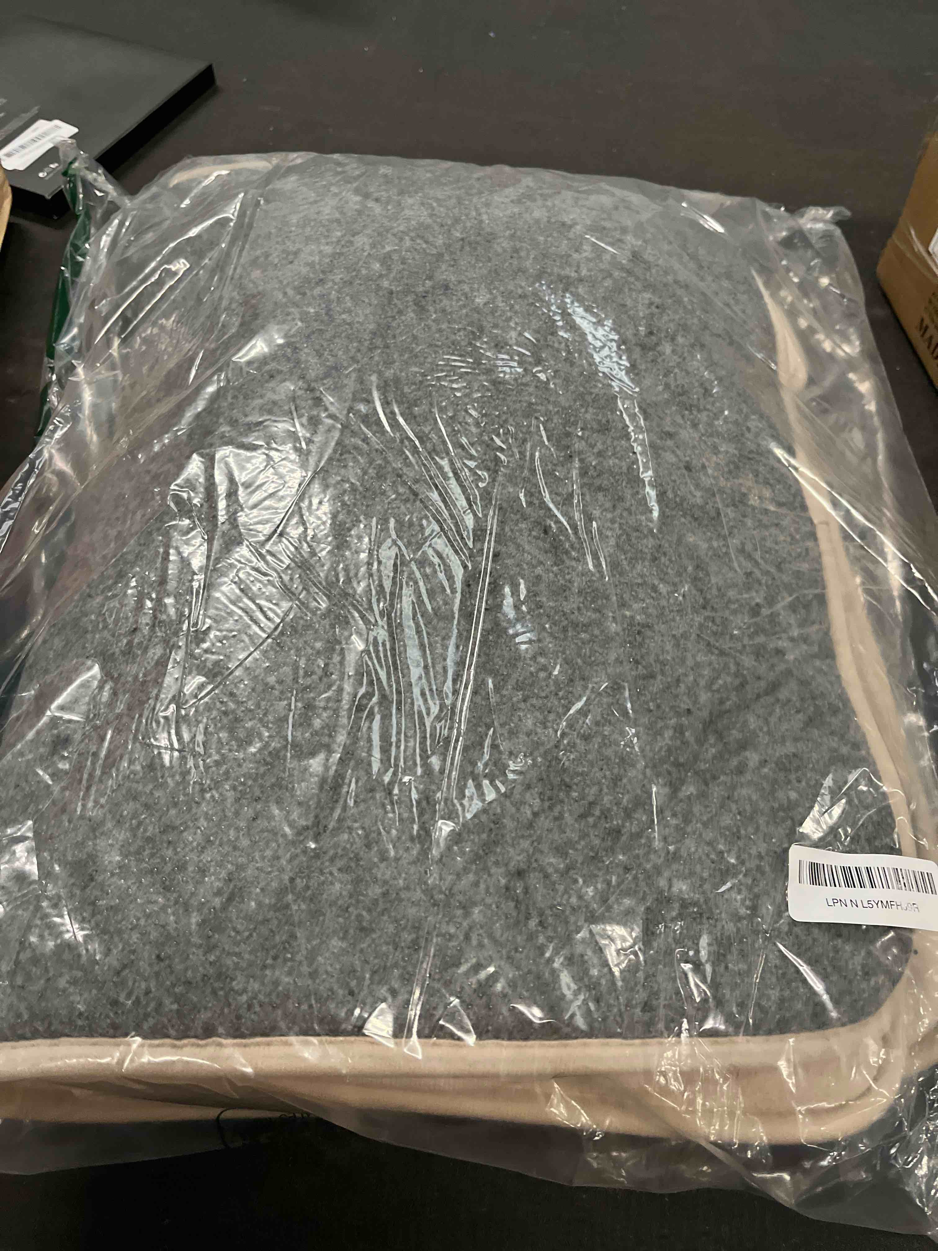 Condition photo showing Good Condition for YIHOUSE Memory Foam Bathroom Rug Sets 3 Piece, Ultra Absorbent Bath Mat for Bathroom - Non-Slip Machine Washable & Dry Quickly, 3 Piece Bathroom Mat Set,Khaki Khaki 1'8" x 2'8"