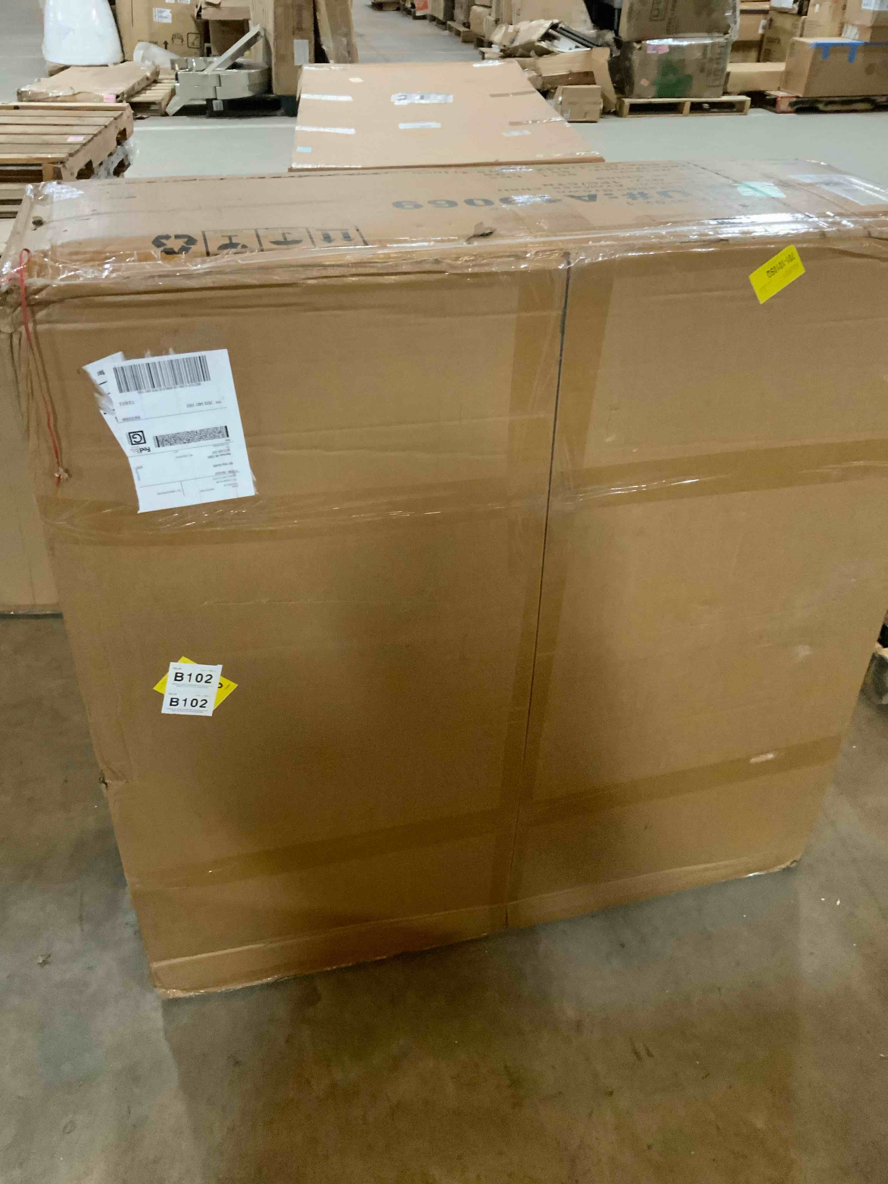 Condition photo showing Good Condition for Rigoberto 41.5" Wide Modular Corner Sectional