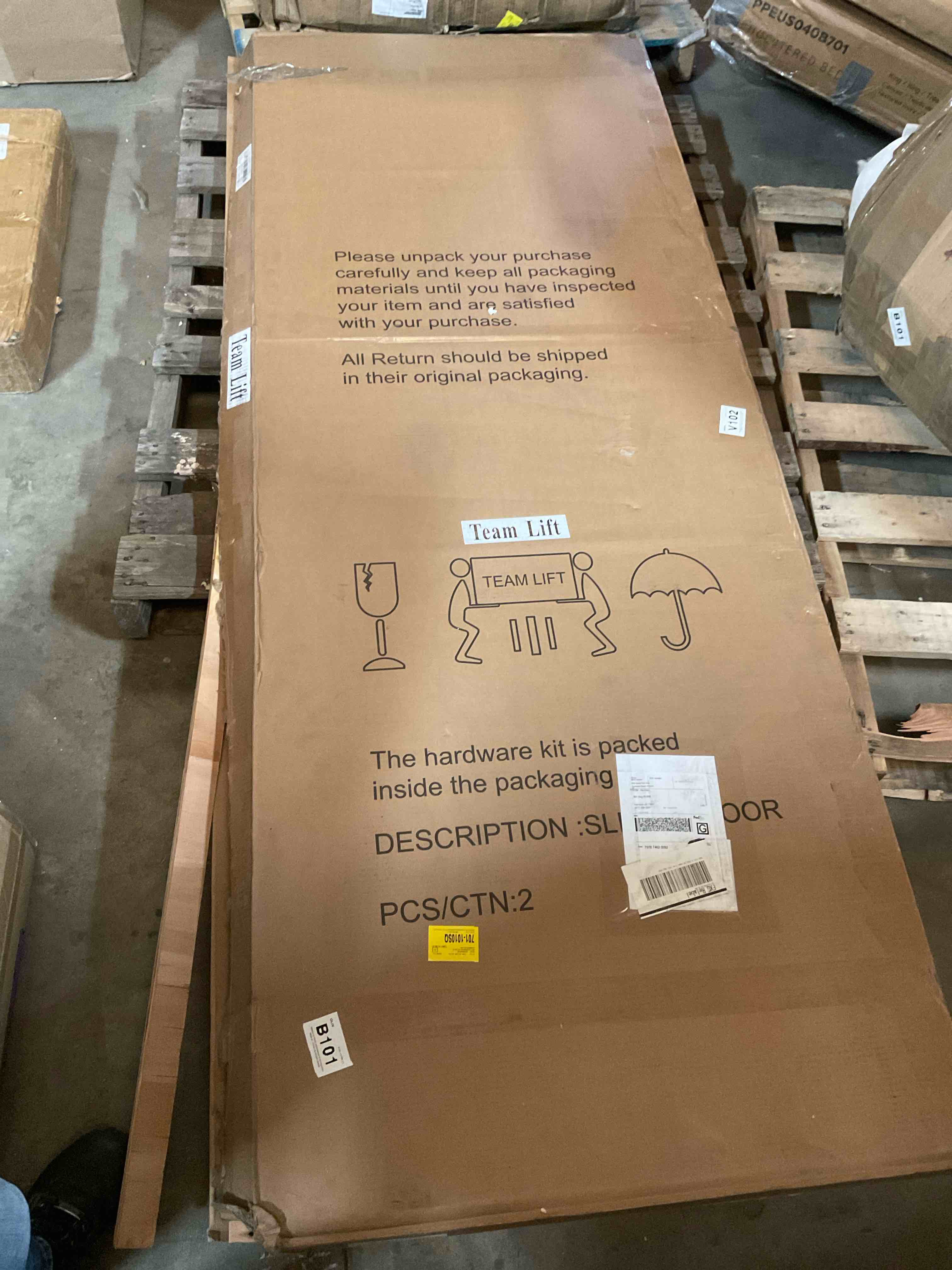 Condition photo showing Good Condition for Sliding Door