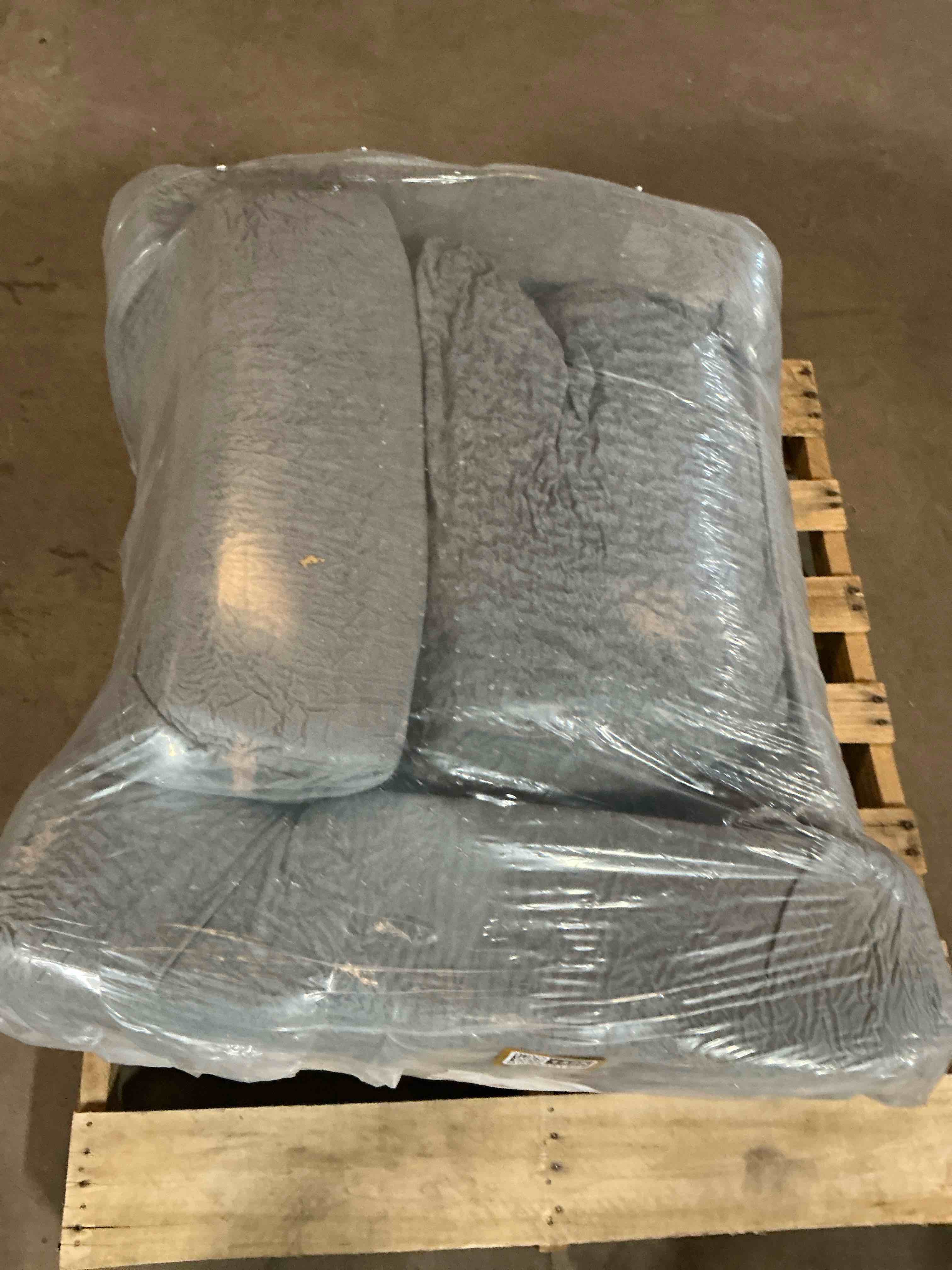 ground plush foam chair