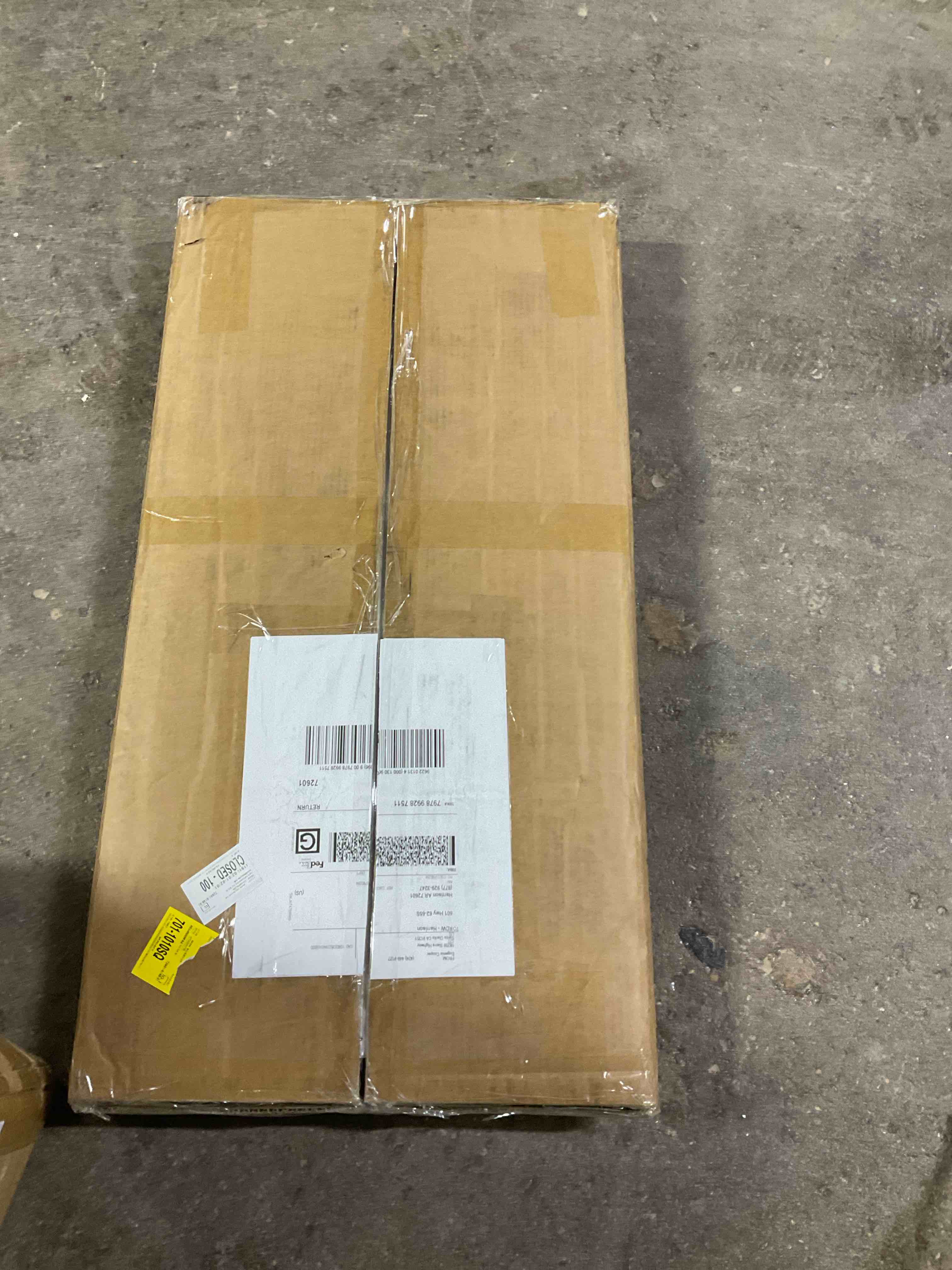 Condition photo showing Good Condition for Black and White Desk