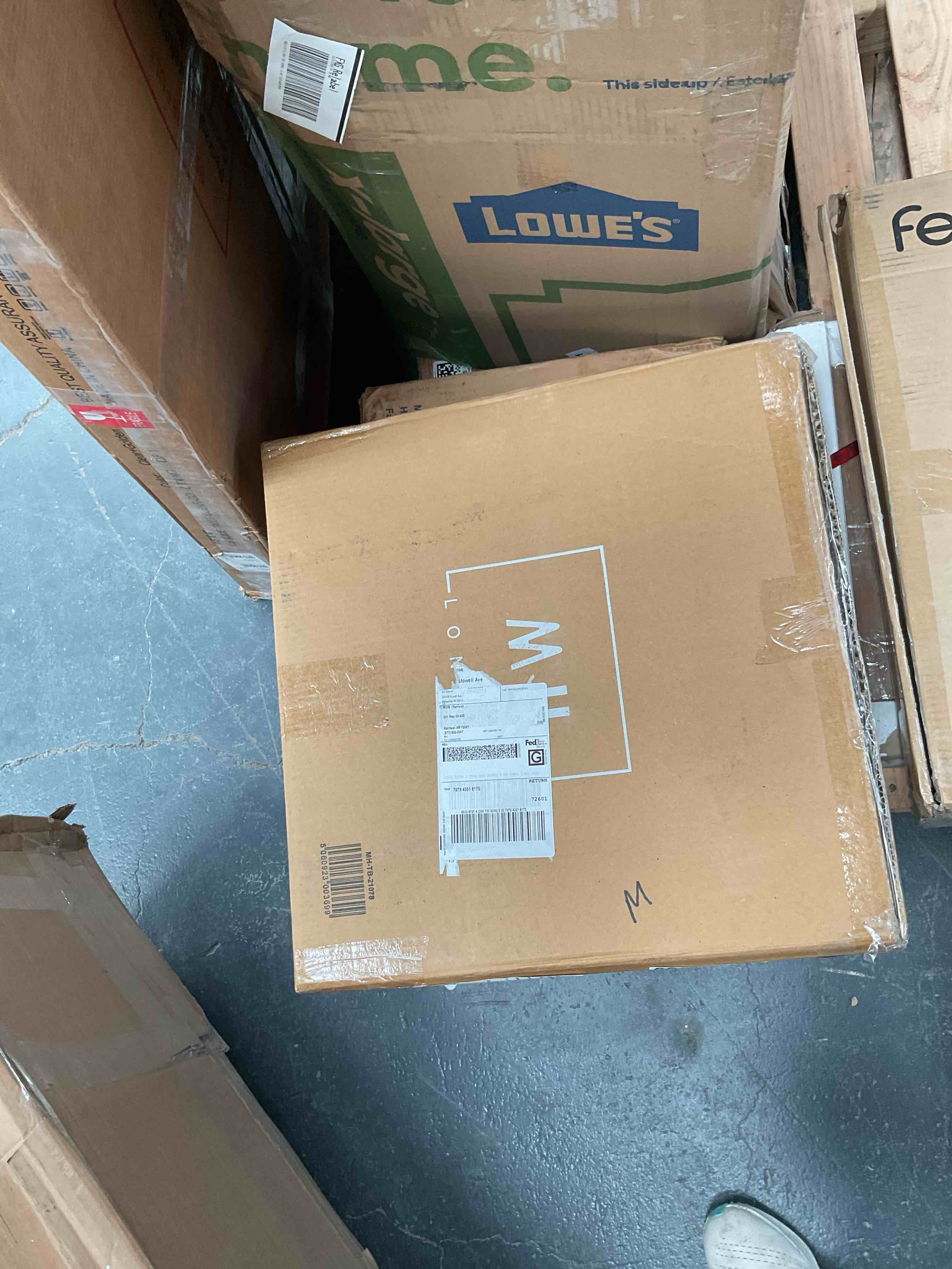 Condition photo showing Good Condition for Blankumsee Solid Wood 3 Legs End Table