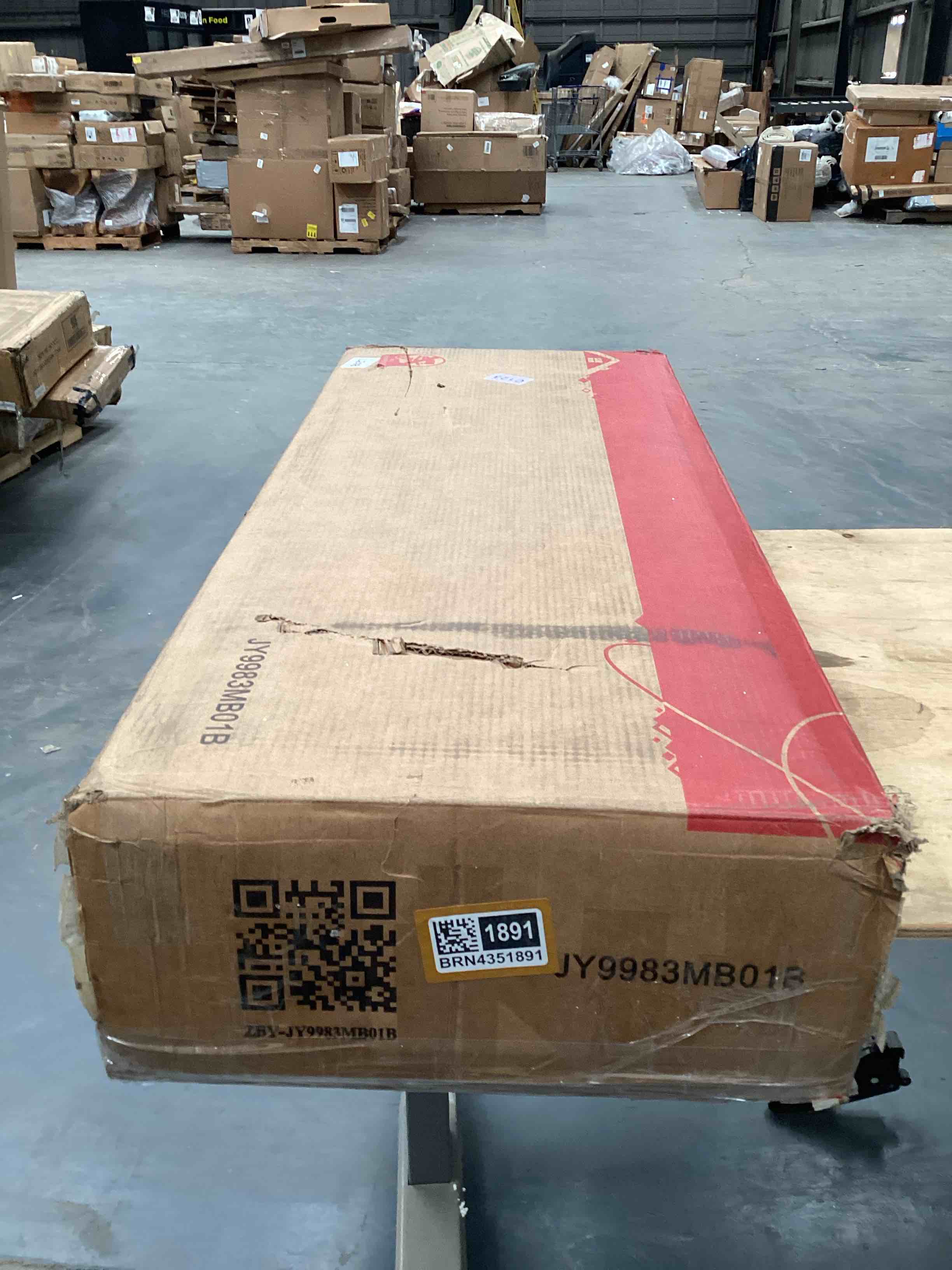 Condition photo showing Good Condition for Computer desk white frame