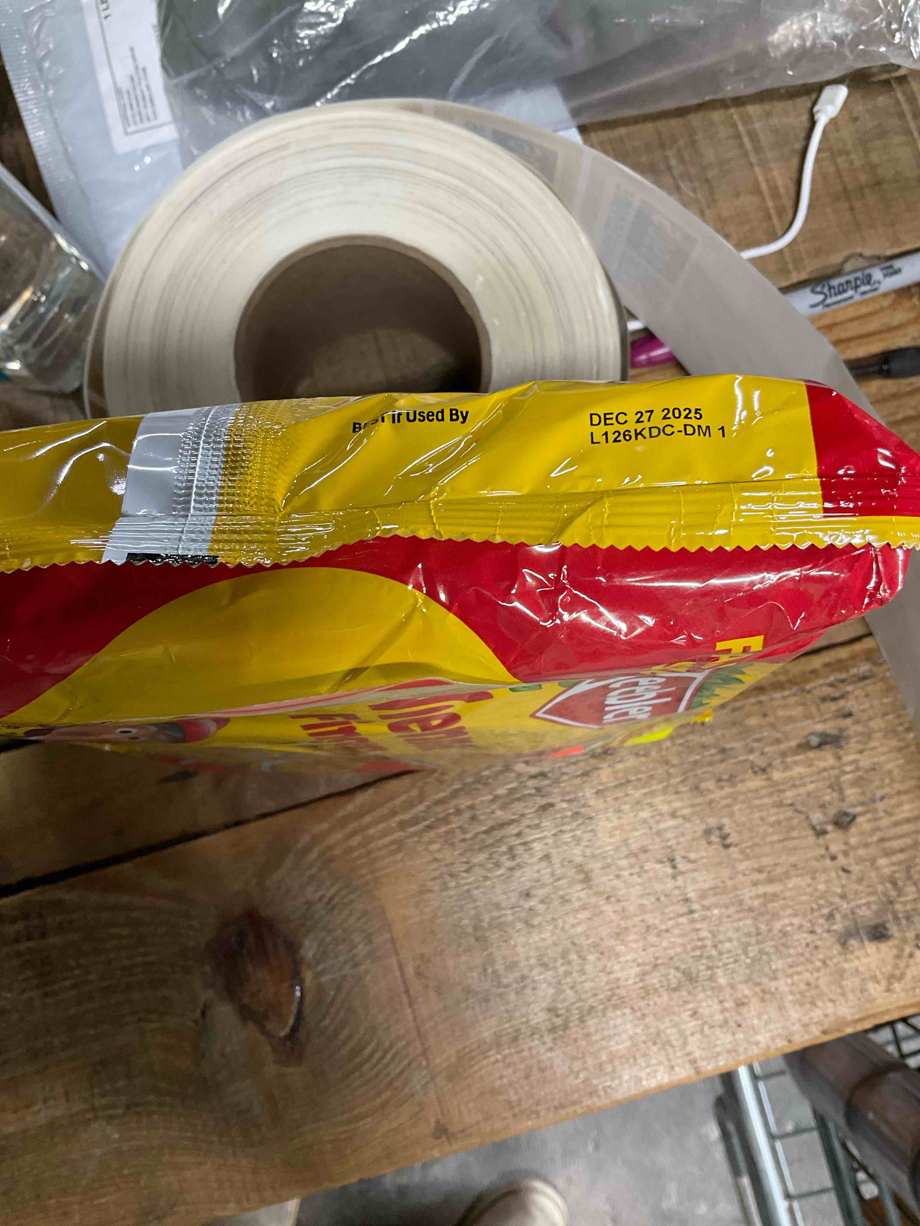 Condition photo showing New/Like New for Keebler Vienna Fingers, Sandwich Cookies with Crème Filling, Family Size 16.3 oz