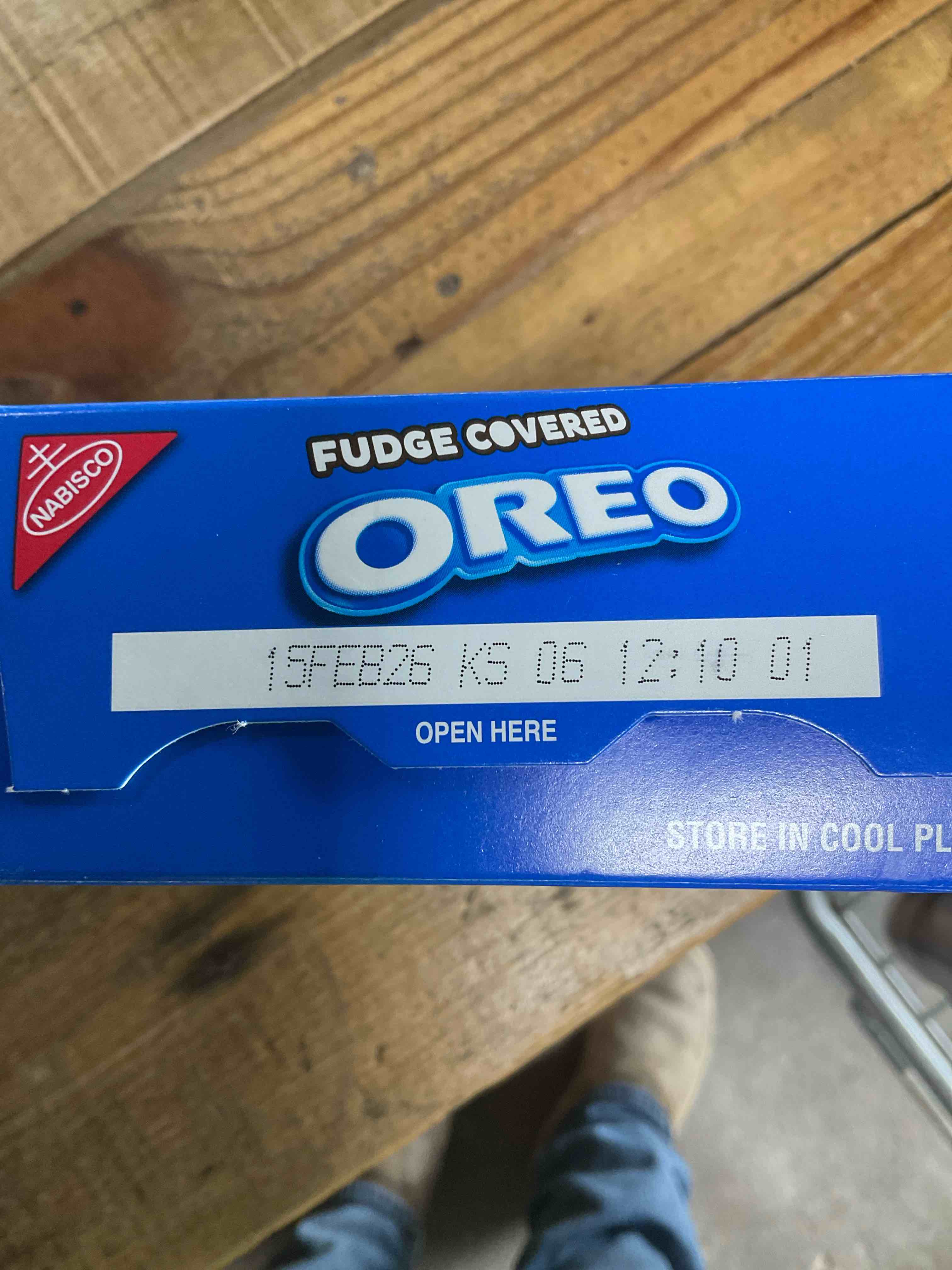 Condition photo showing New/Like New for OREO Fudge Covered Chocolate Sandwich Cookies, 7.9 oz 7.9 Ounce (Pack of 1)