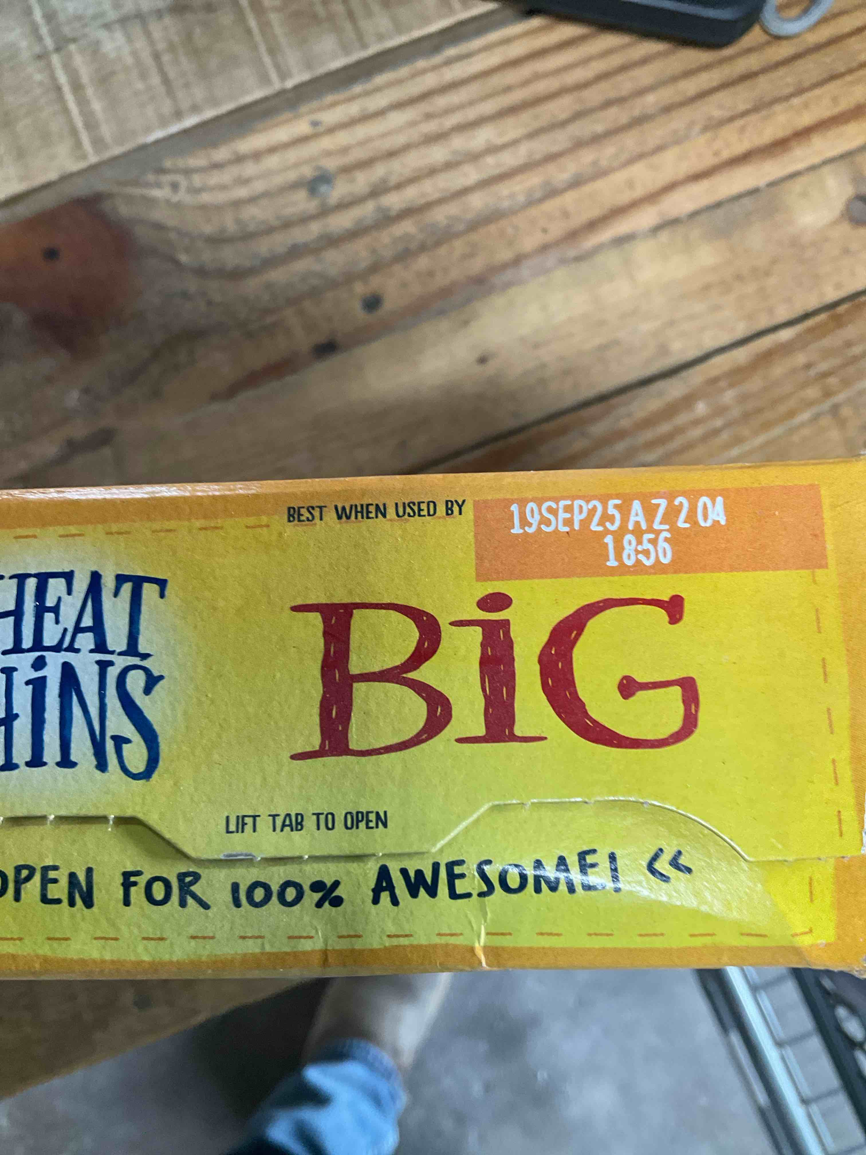 Condition photo showing New/Like New for Wheat Thins BIG Snacks, Whole Grain Wheat Crackers, Snack Crackers, 8 oz 