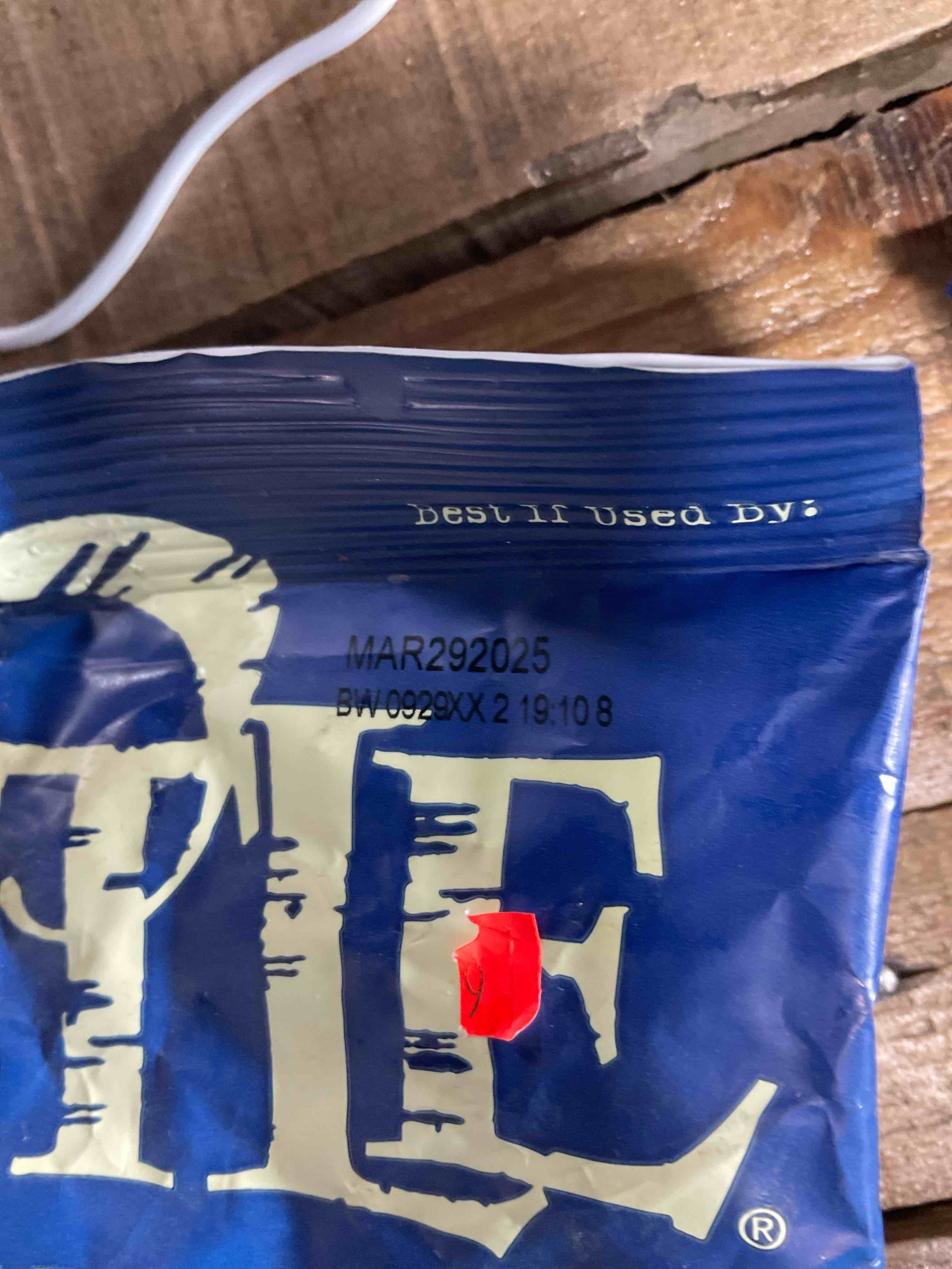 Condition photo showing New/Like New for Kettle Brand Sea Salt and Vinegar Kettle Potato Chips, Gluten-Free, Non-GMO, 7.5 oz Bag Sea Salt & Vinegar 7.5 Ounce (Pack of 1)