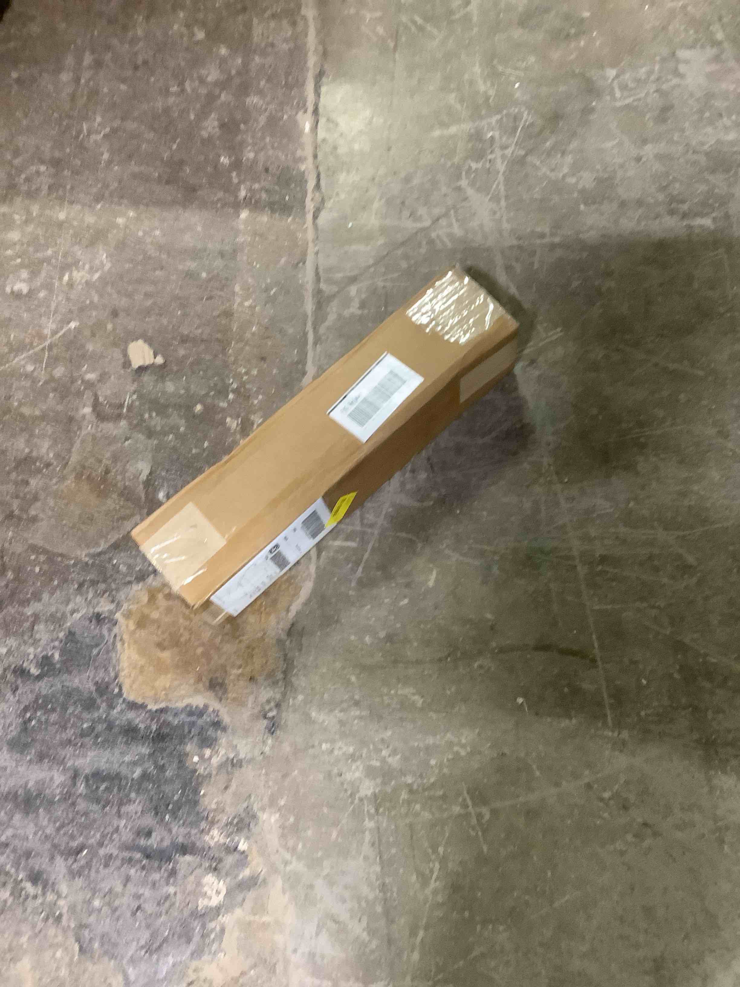 Condition photo showing Good Condition for roomates peel and stick wallpaper