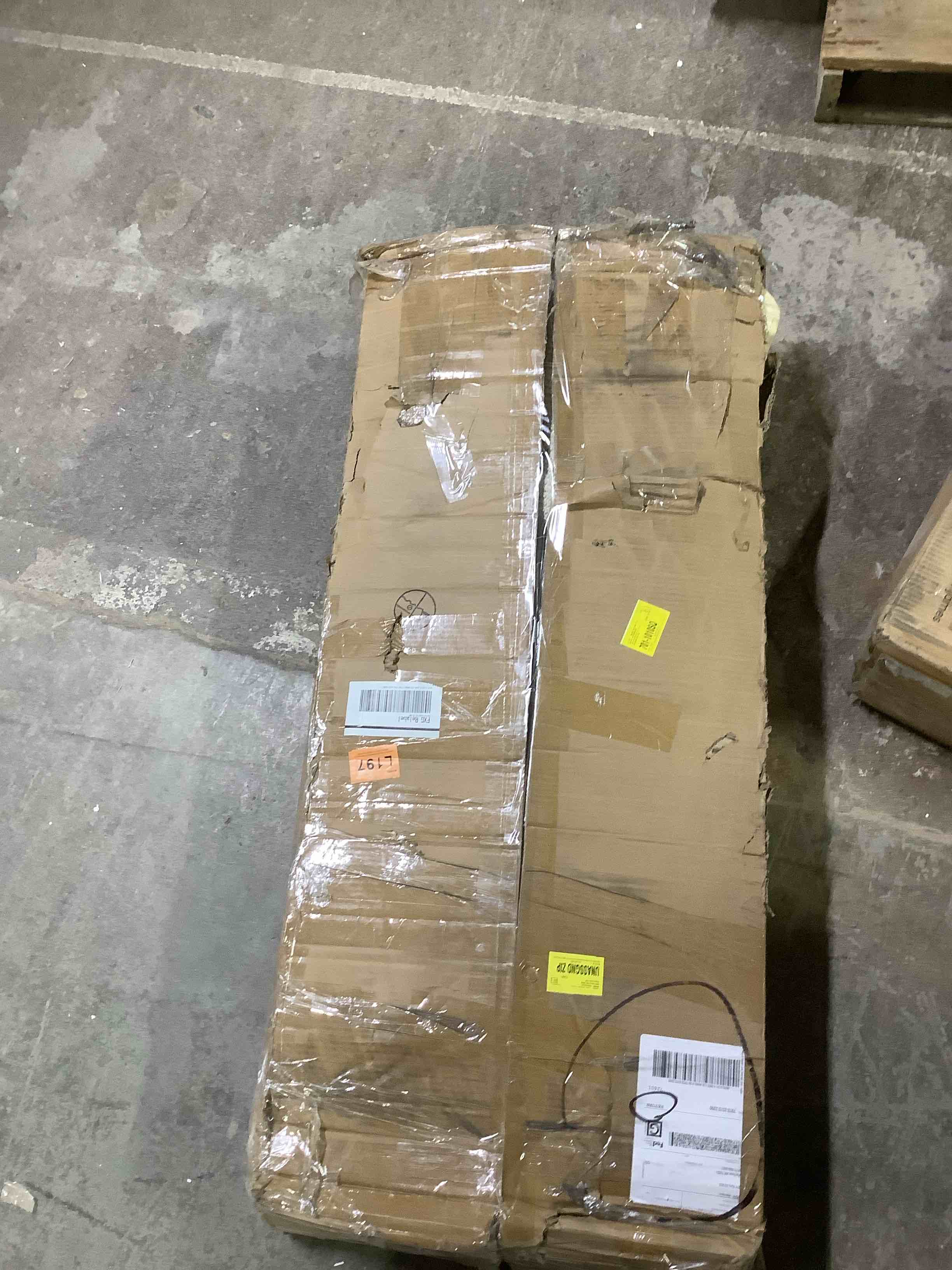 Condition photo showing Good Condition for cat furniture set, assemble it yourself scratch post/tree