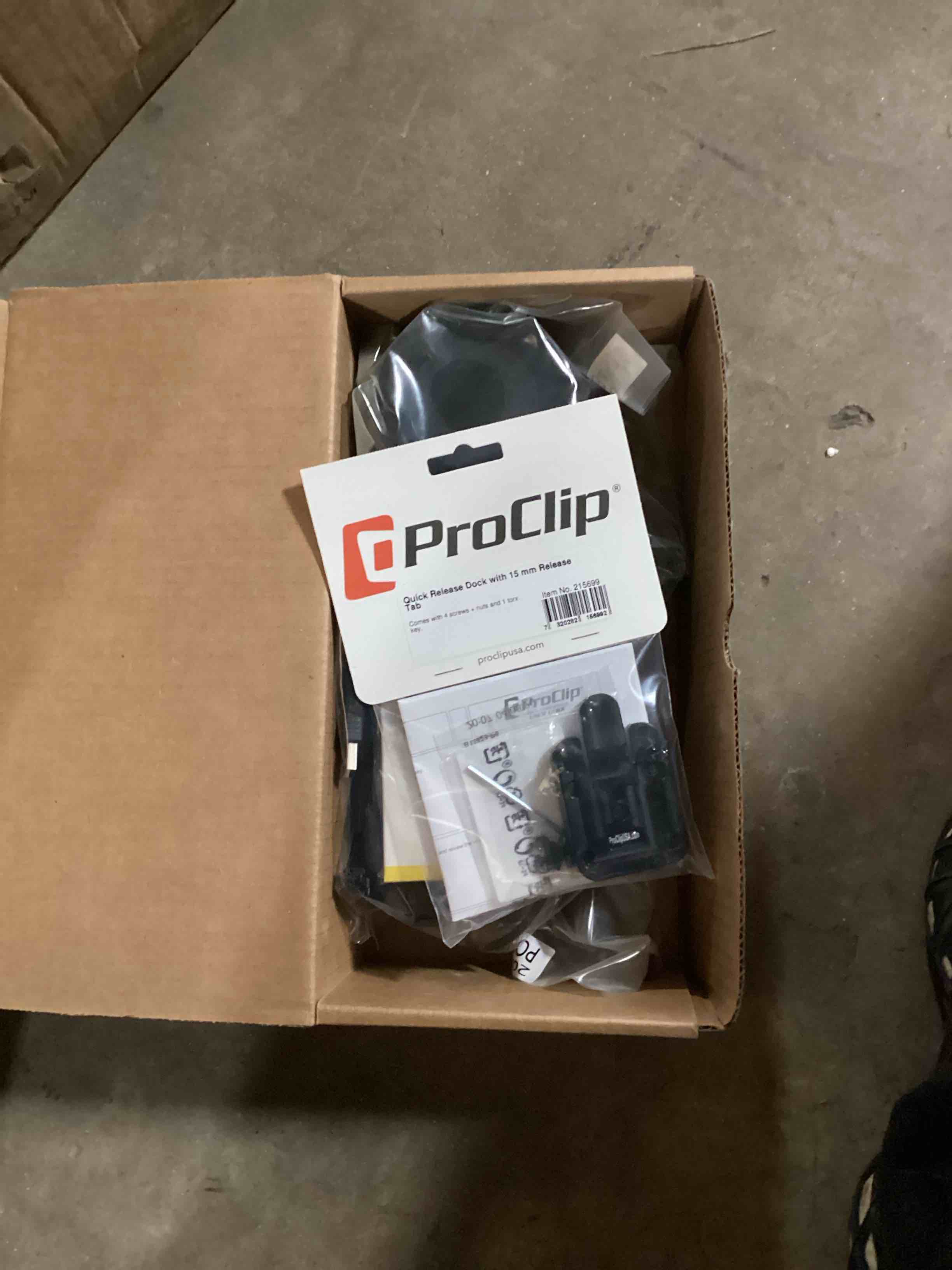 quick release dock 15 mm release tab