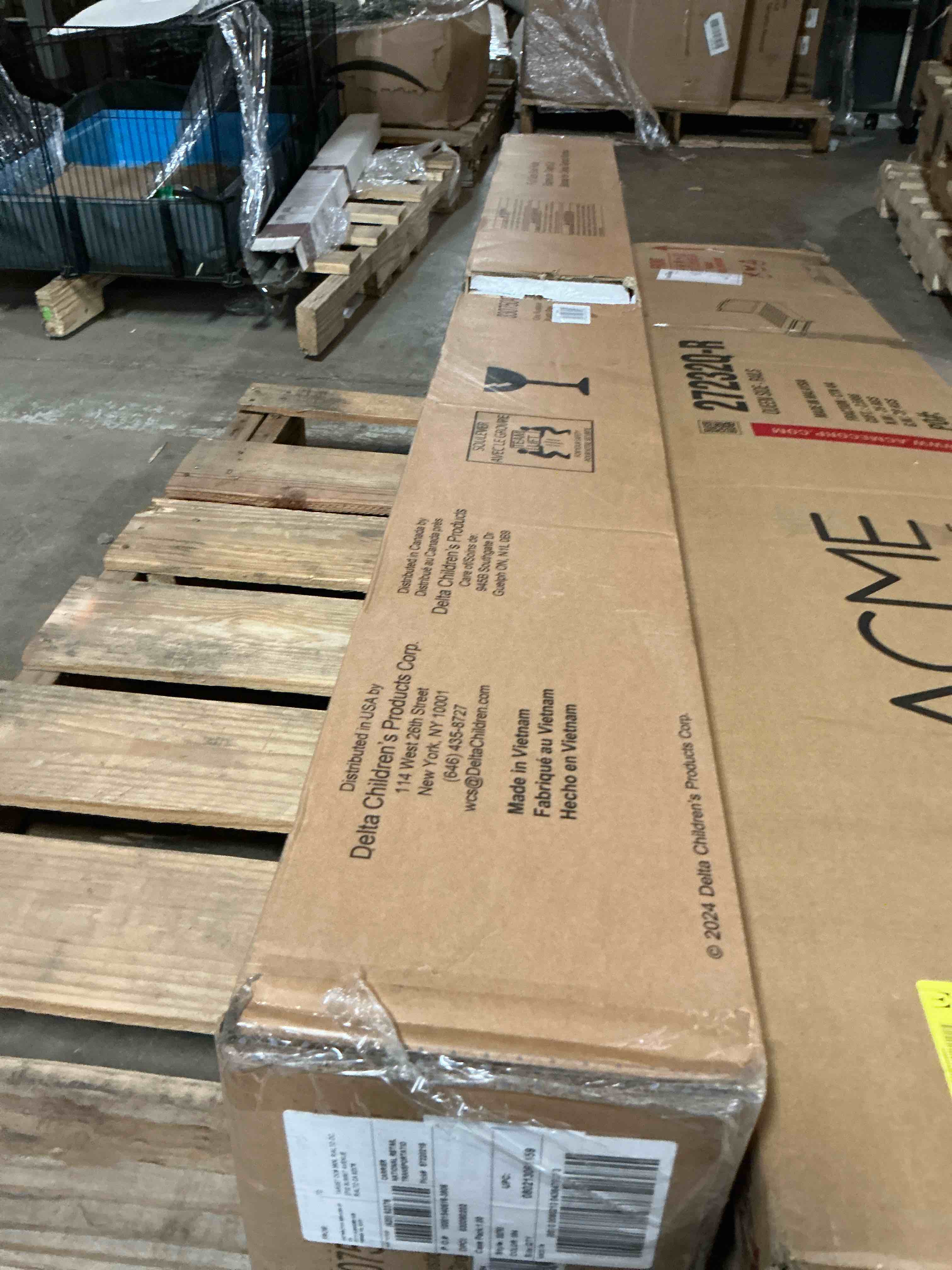 Condition photo showing Good Condition for Full Size Wood Bed Rails