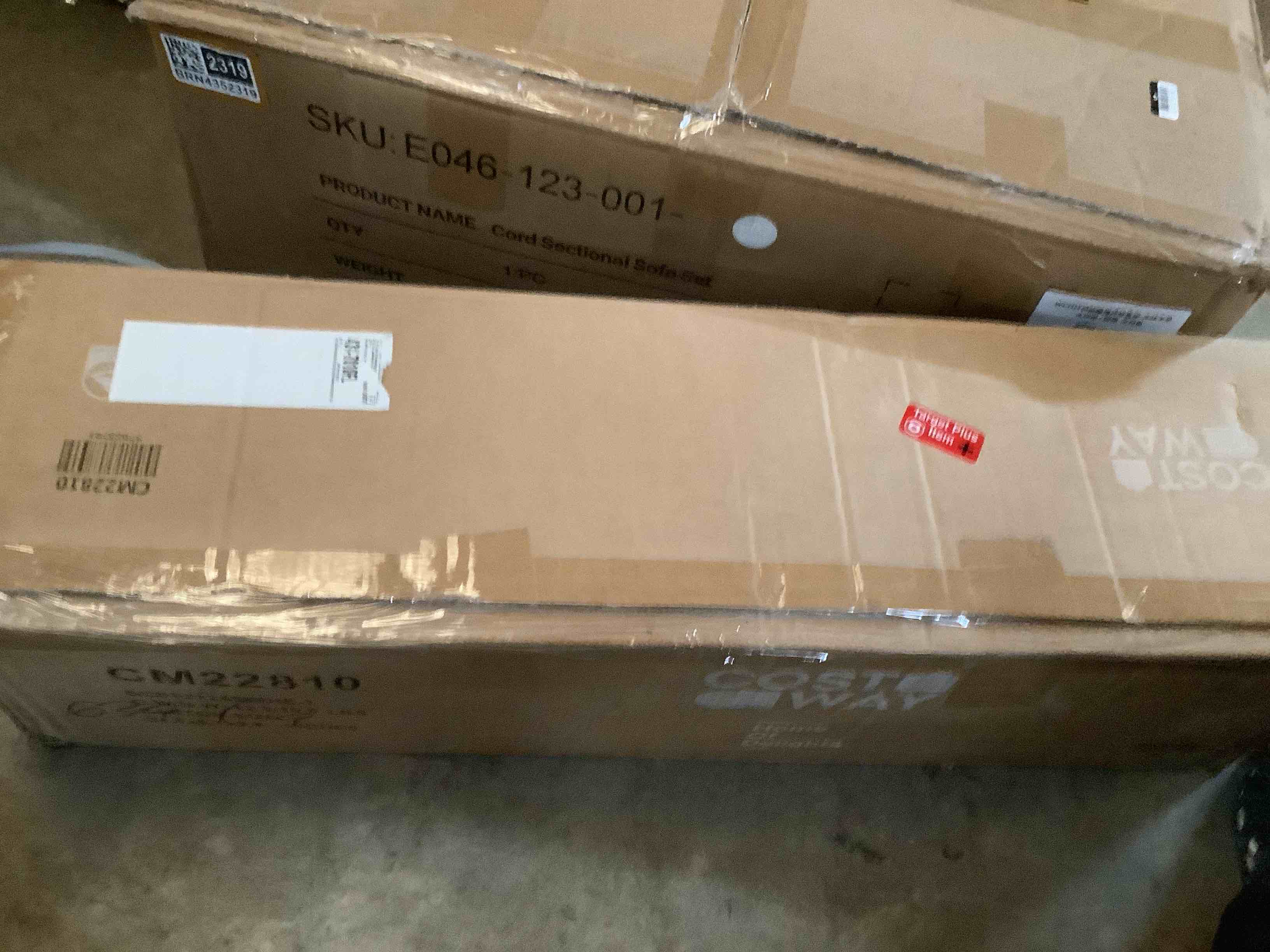 Condition photo showing Good Condition for green small Christmas tree 