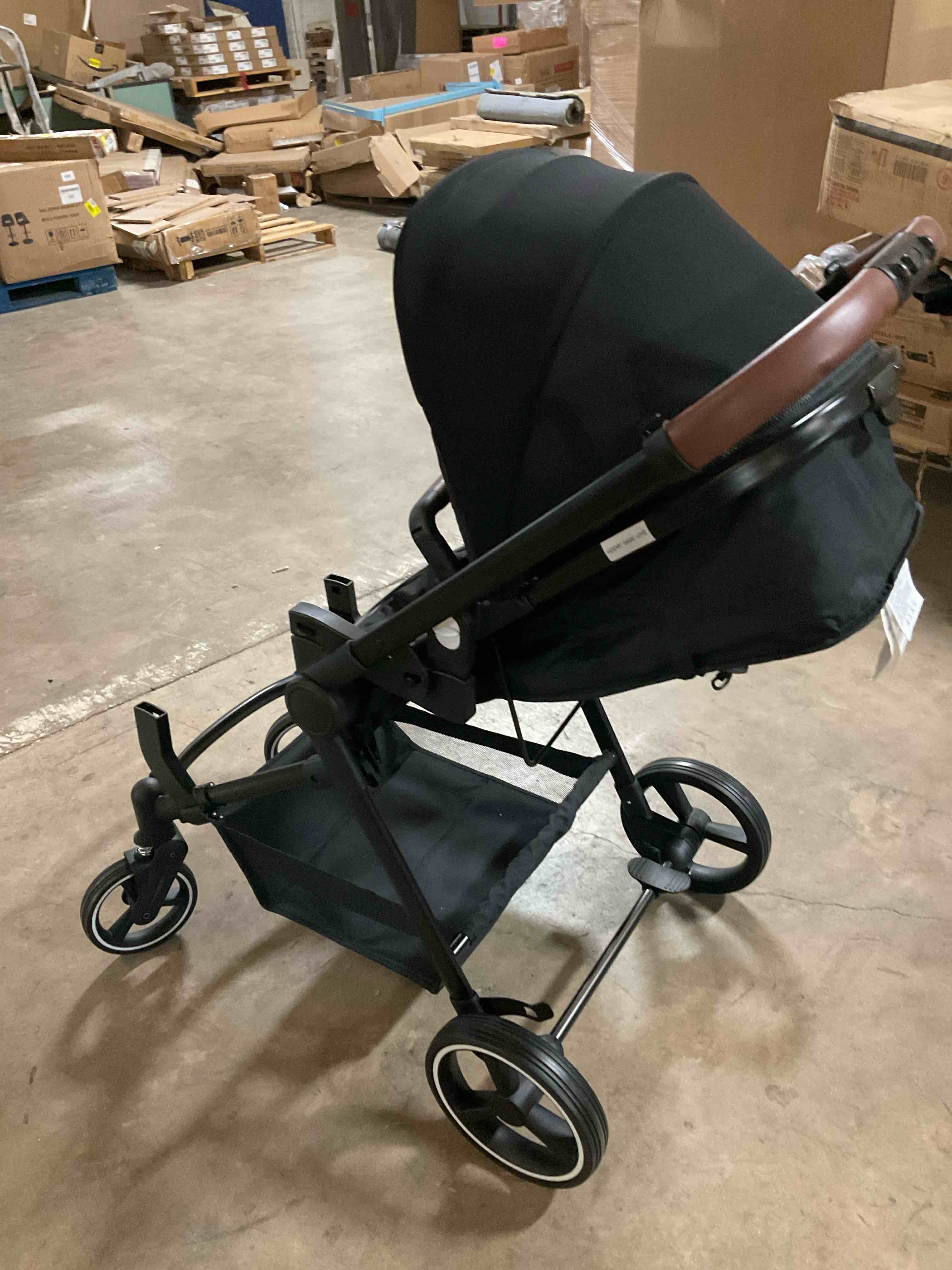 Condition photo showing Good Condition for children’s stroller 