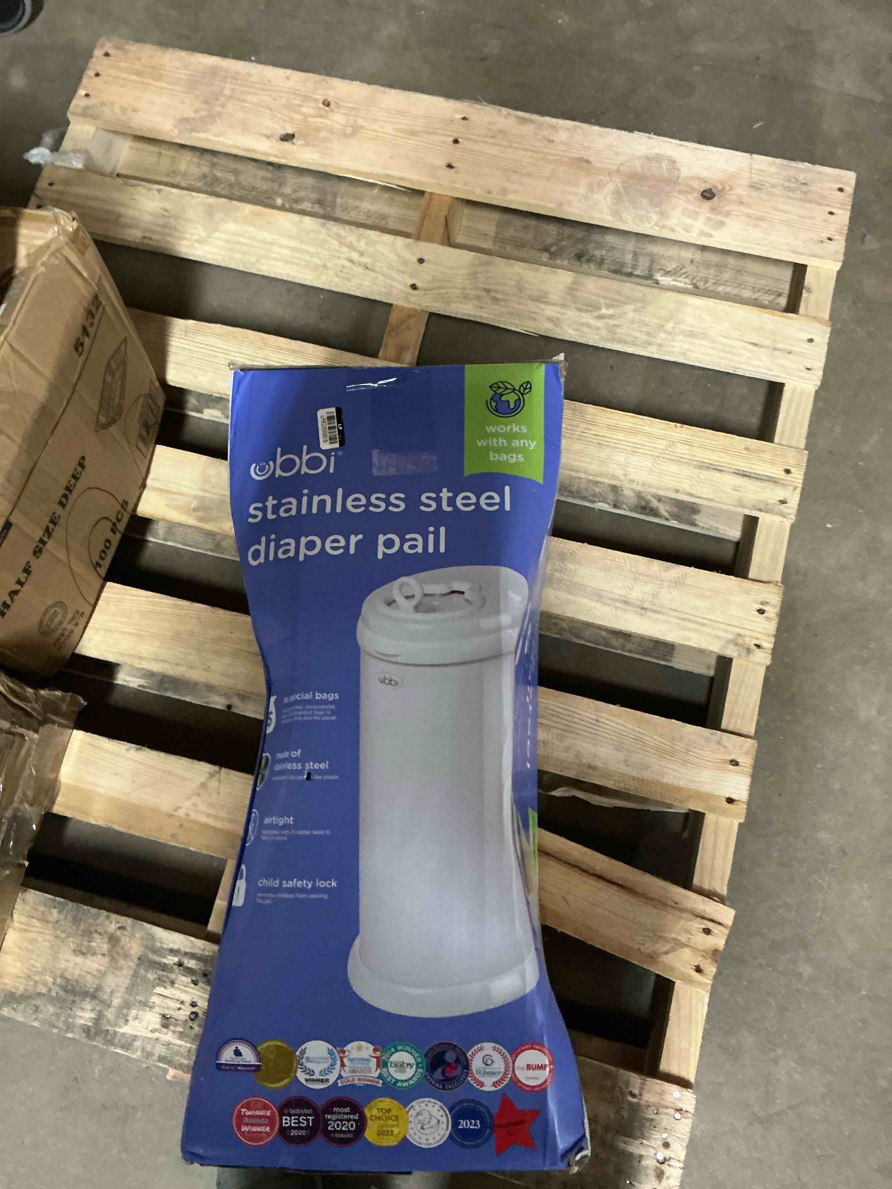 Condition photo showing Good Condition for Ubbi Steel Diaper Pail - White