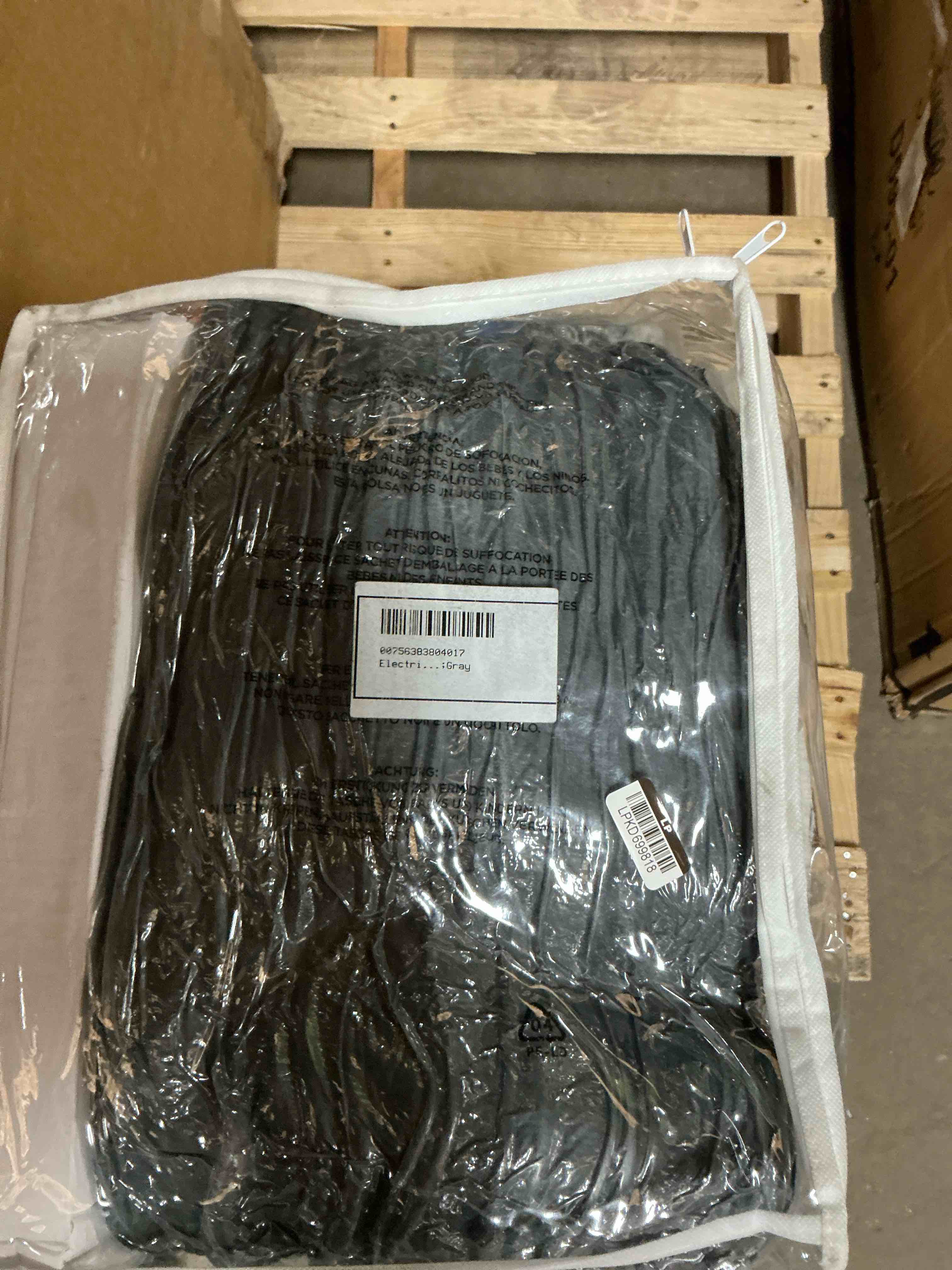 Condition photo showing Good Condition for Cozy Fleece Electric Blanket, Grey