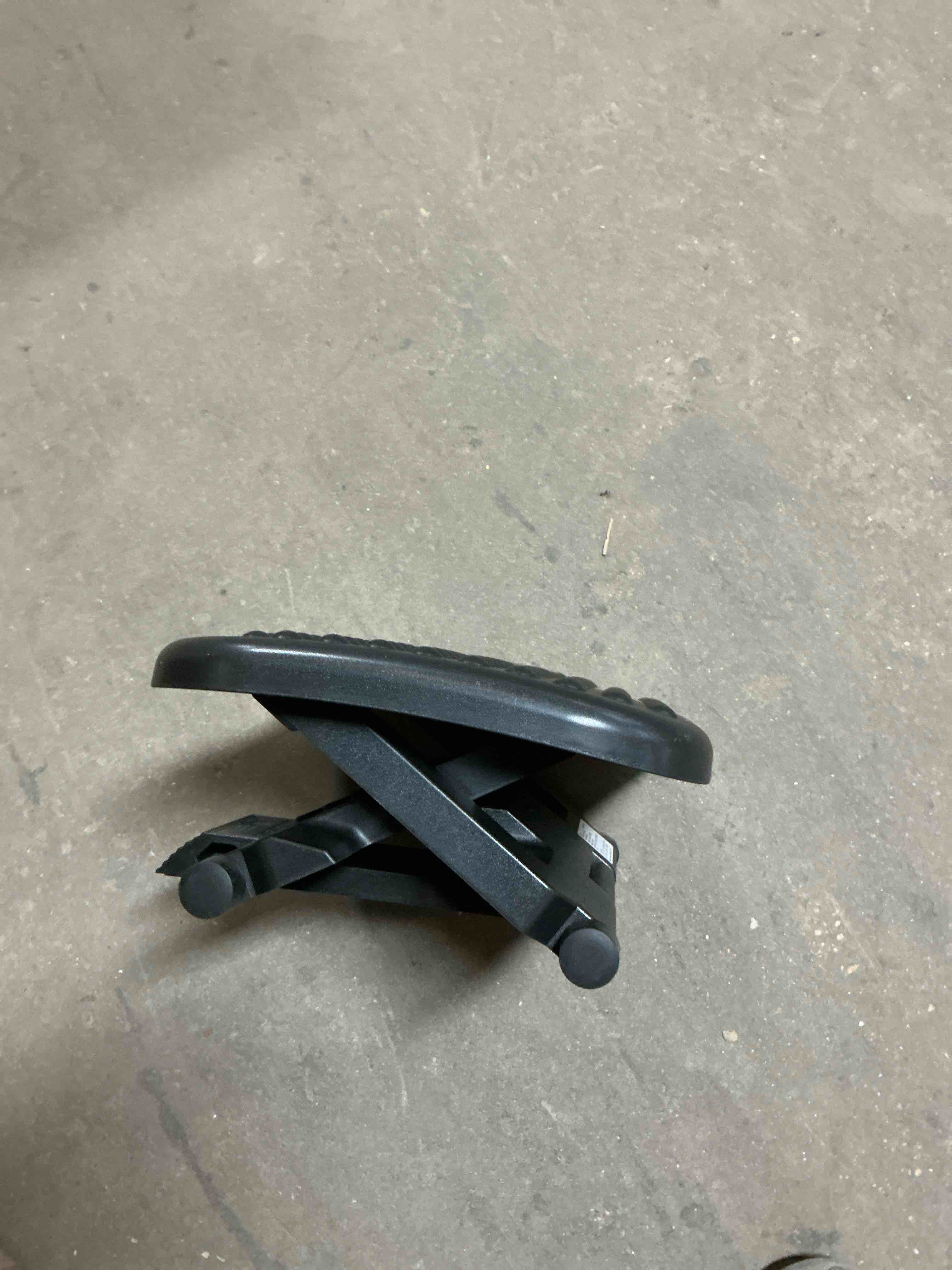 Condition photo showing Good Condition for Foot Rest 