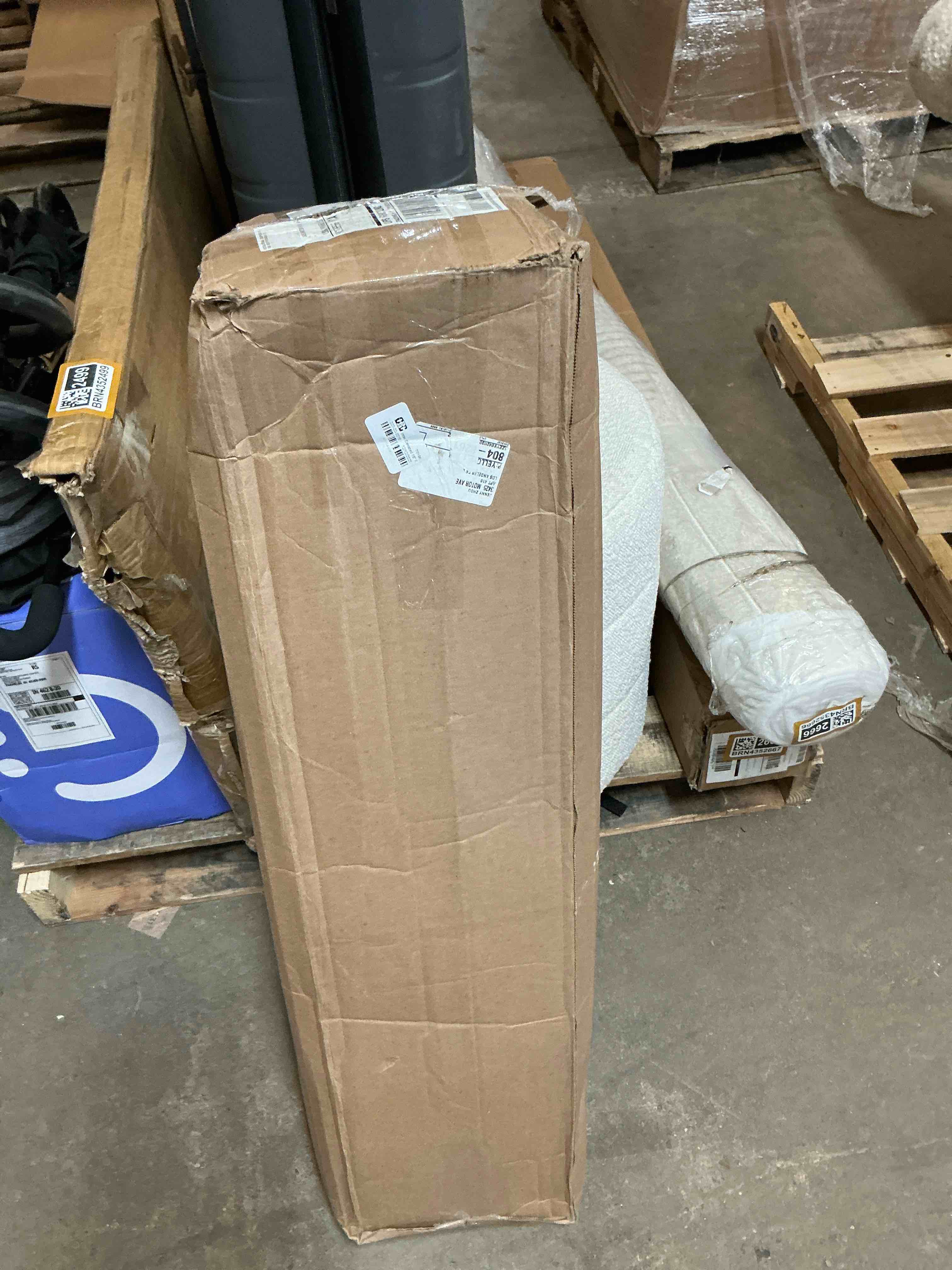 Condition photo showing Good Condition for Intex Elevated 18in Air Mattress 