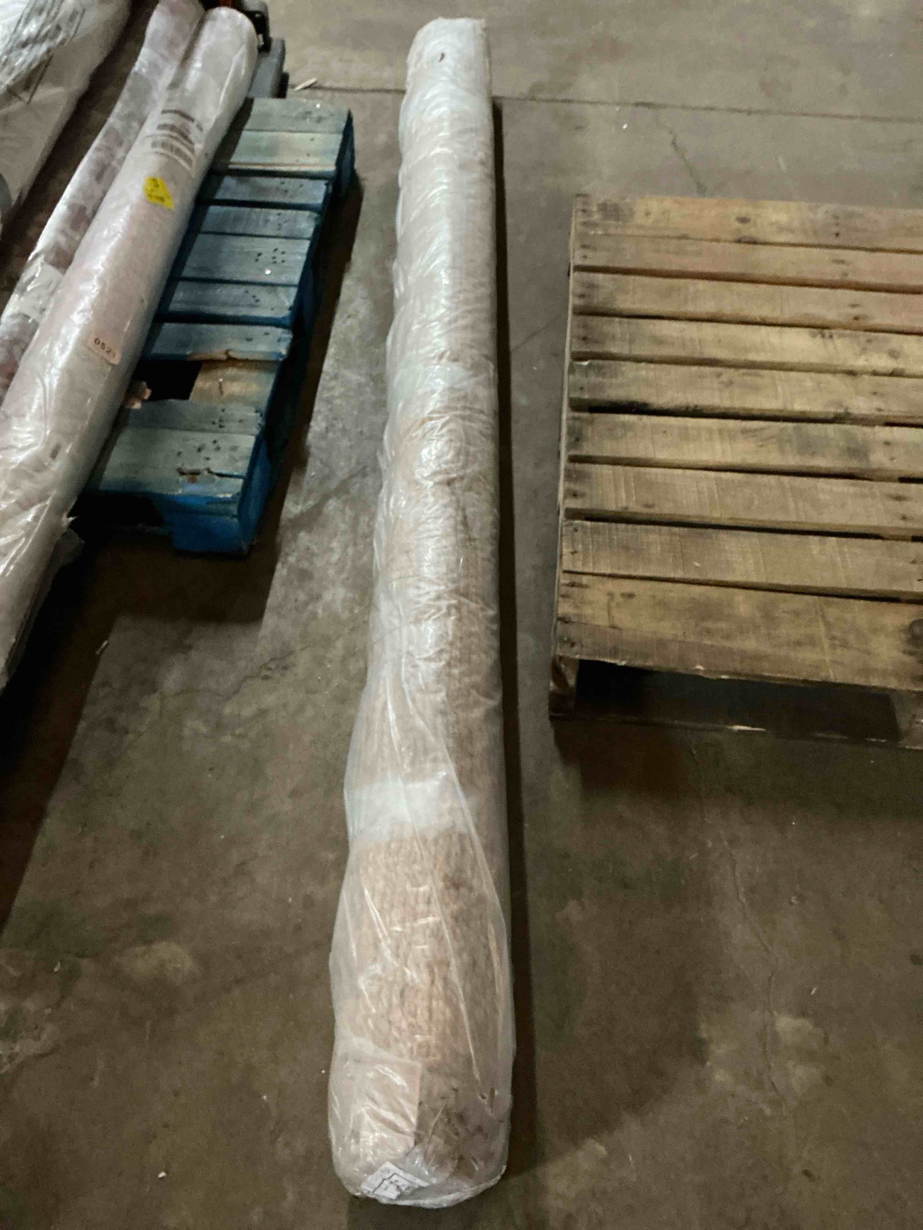 Condition photo showing Good Condition for Gerri Solid Color Flatweave Area Rug in Tan