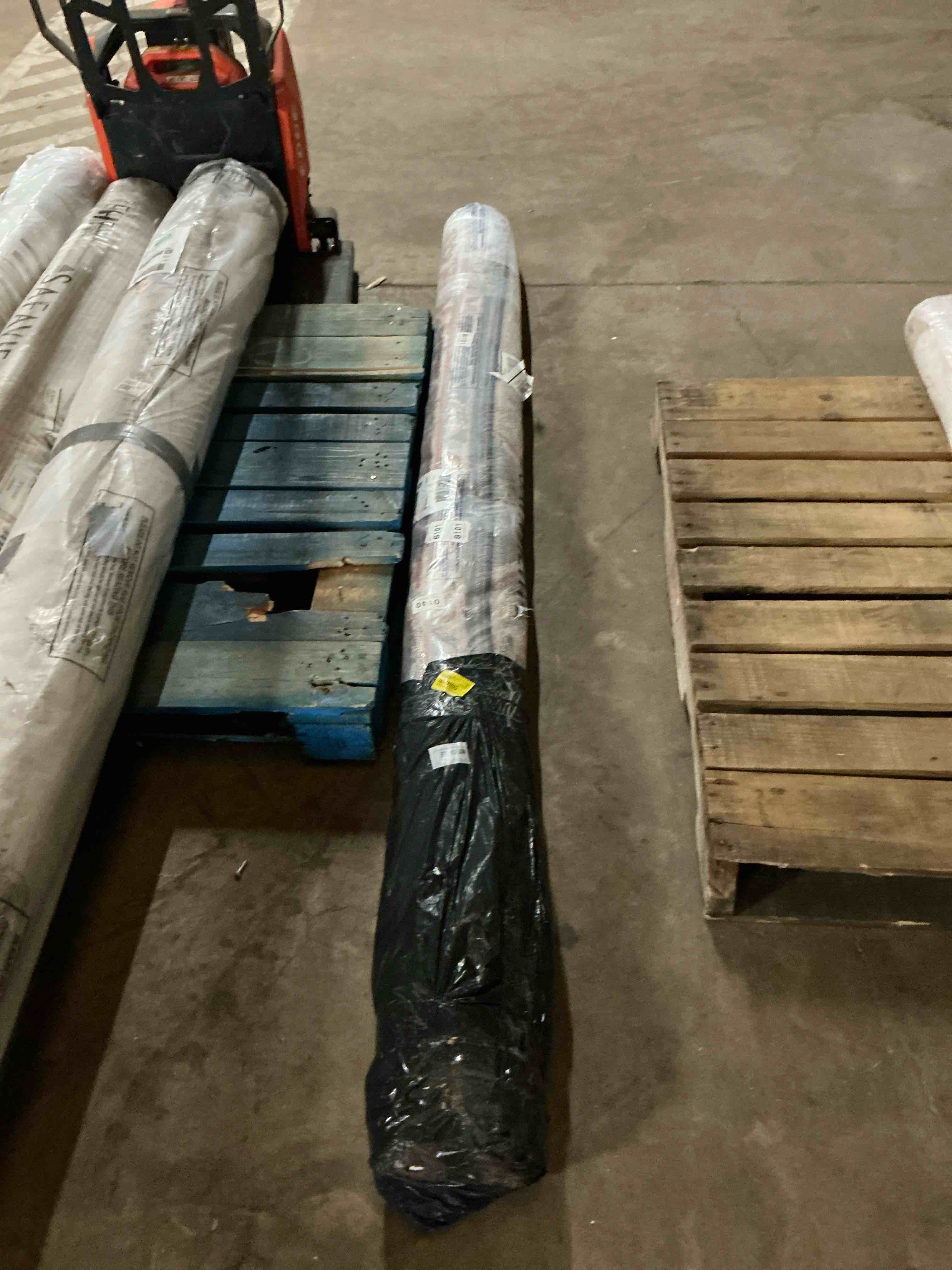 Condition photo showing Good Condition for Sechovicz Performance Oriental Rug