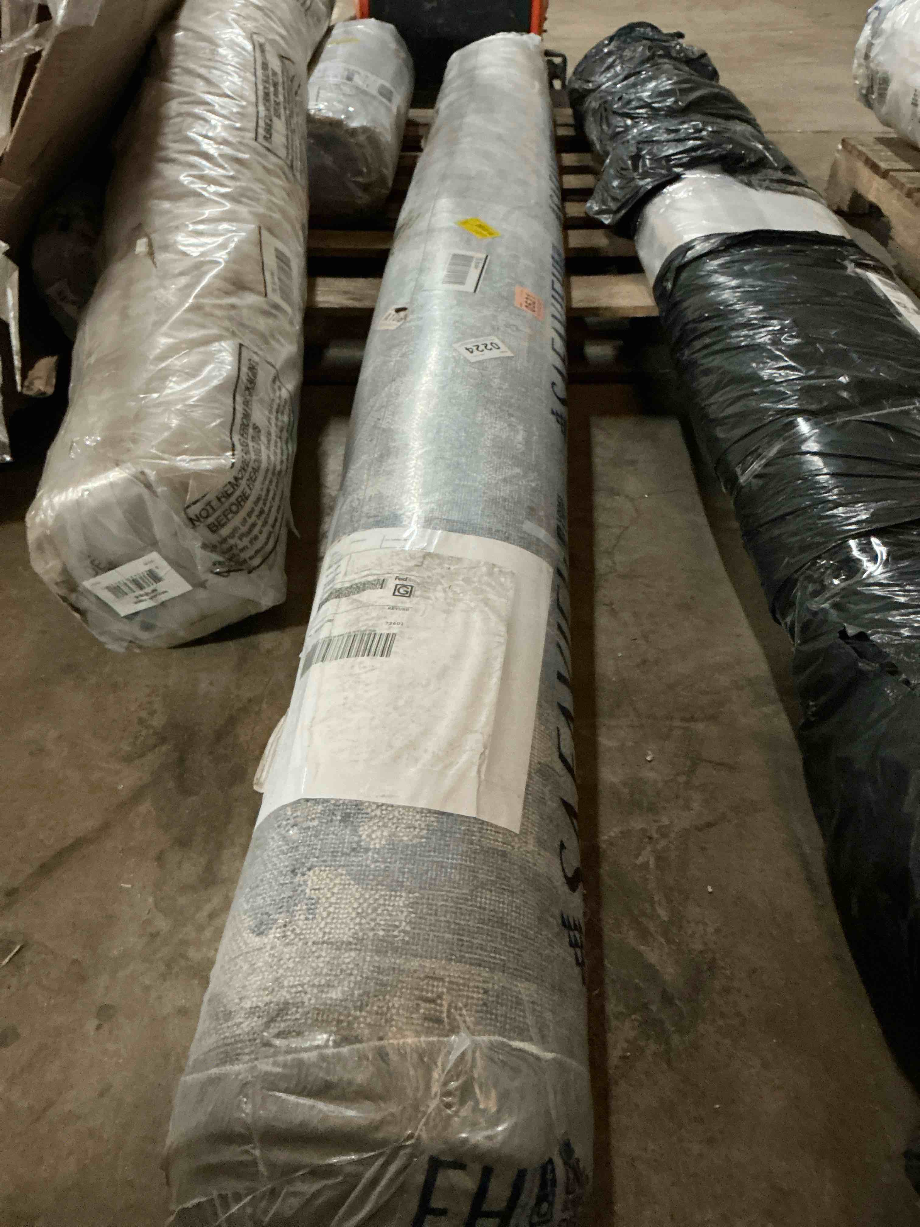 Condition photo showing Good Condition for Jase Charleston Performance Oriental Rug