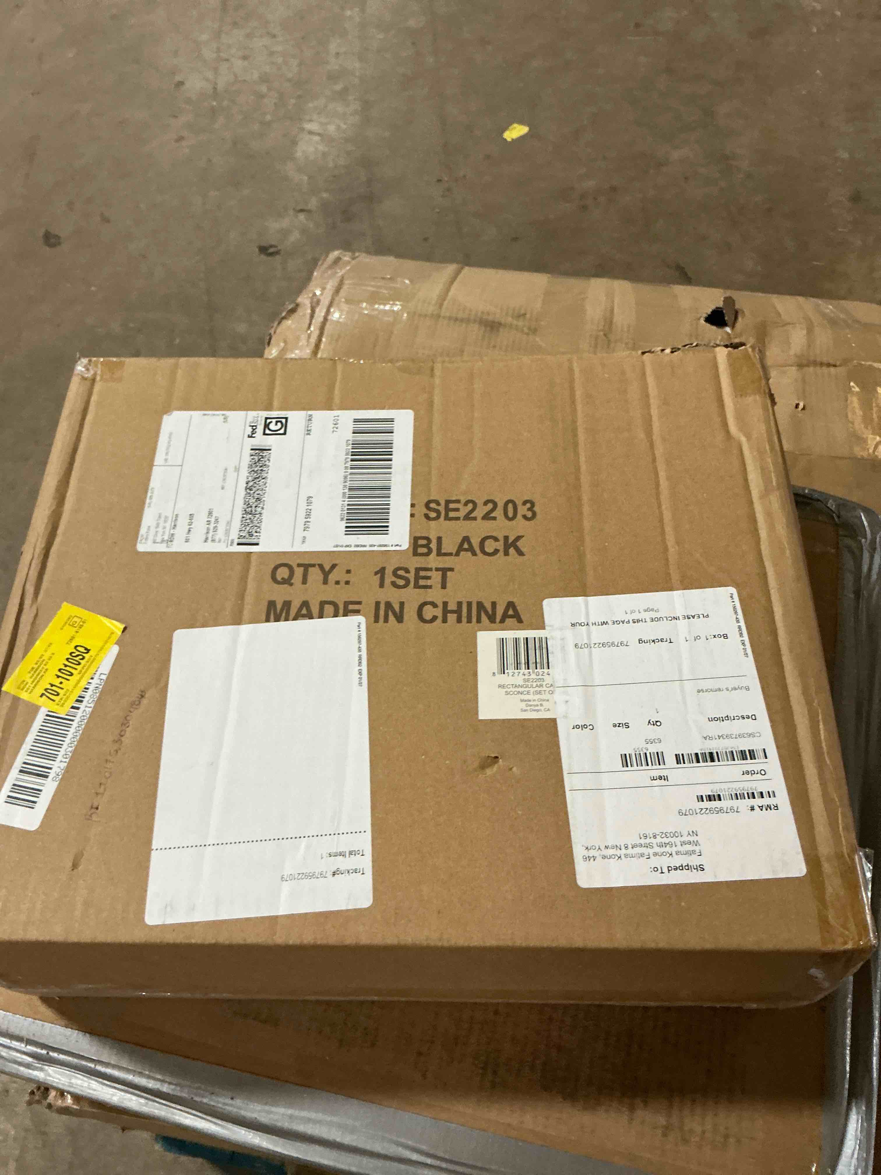 Condition photo showing Good Condition for Kailun Metal and Glass Wall Sconce Candle Holder Set