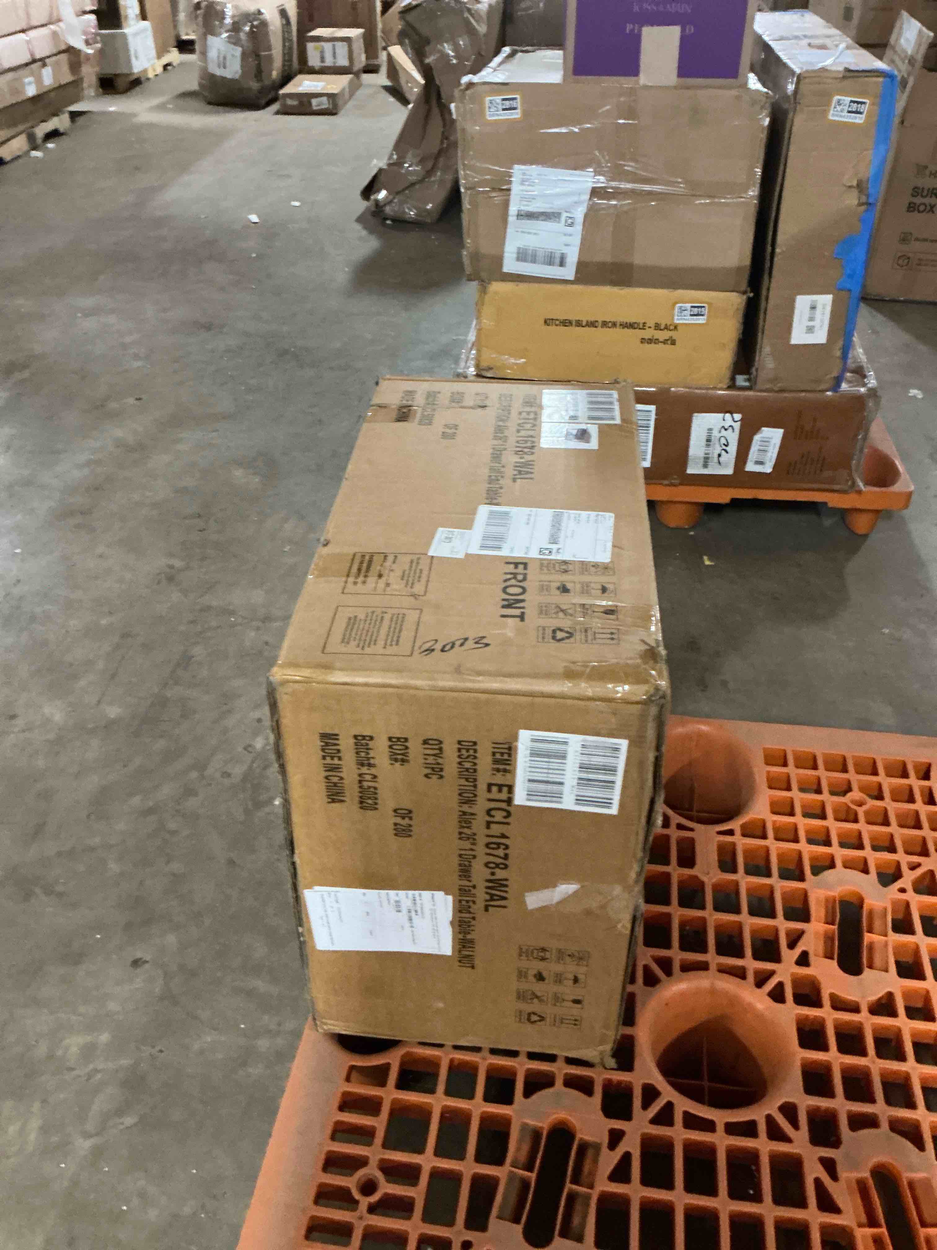 Condition photo showing Good Condition for Sessoms Traditional 20"W Solid Wood 1-Drawer End Table with Built-in Charging Station