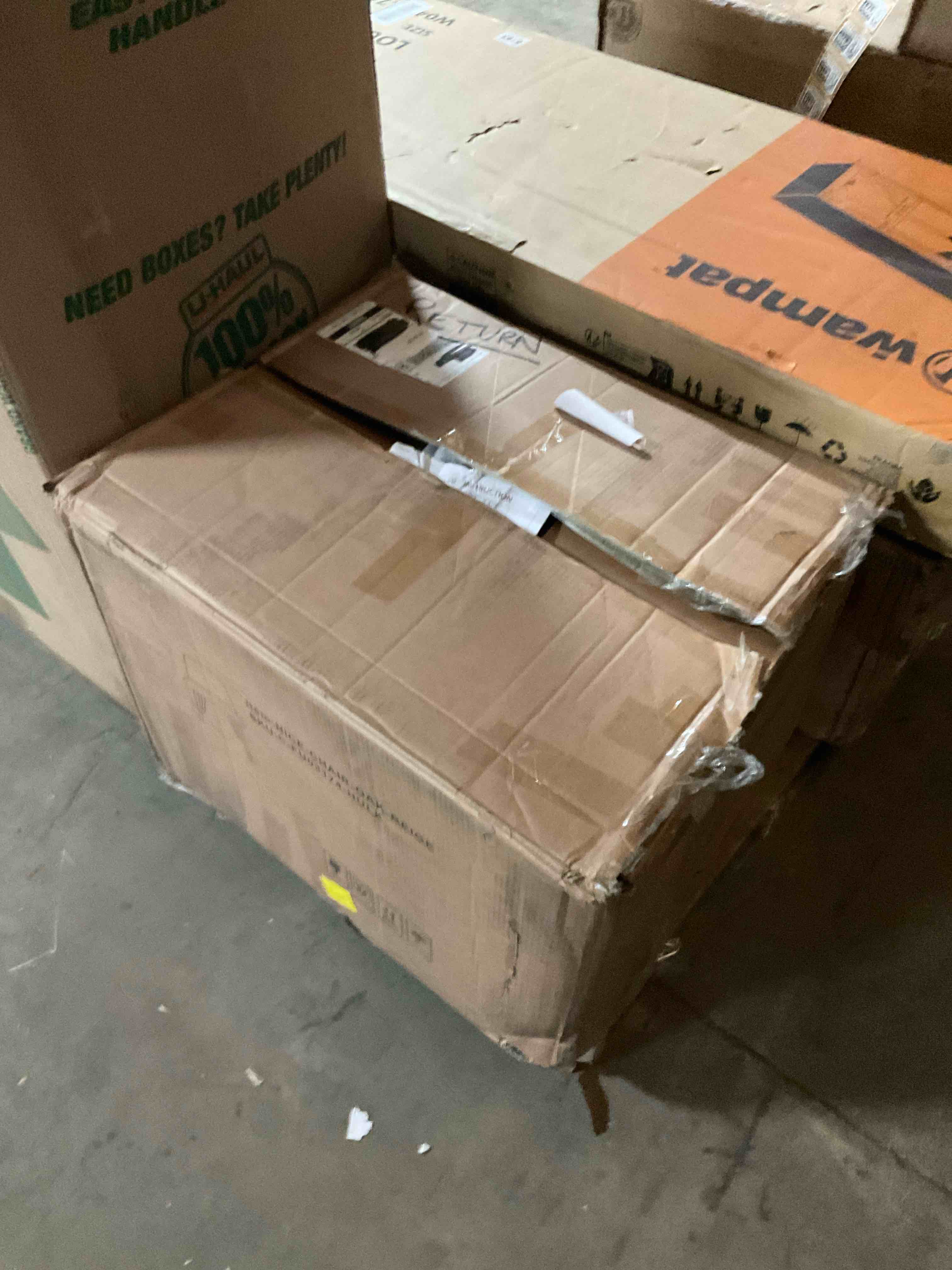 Condition photo showing Good Condition for beige chair