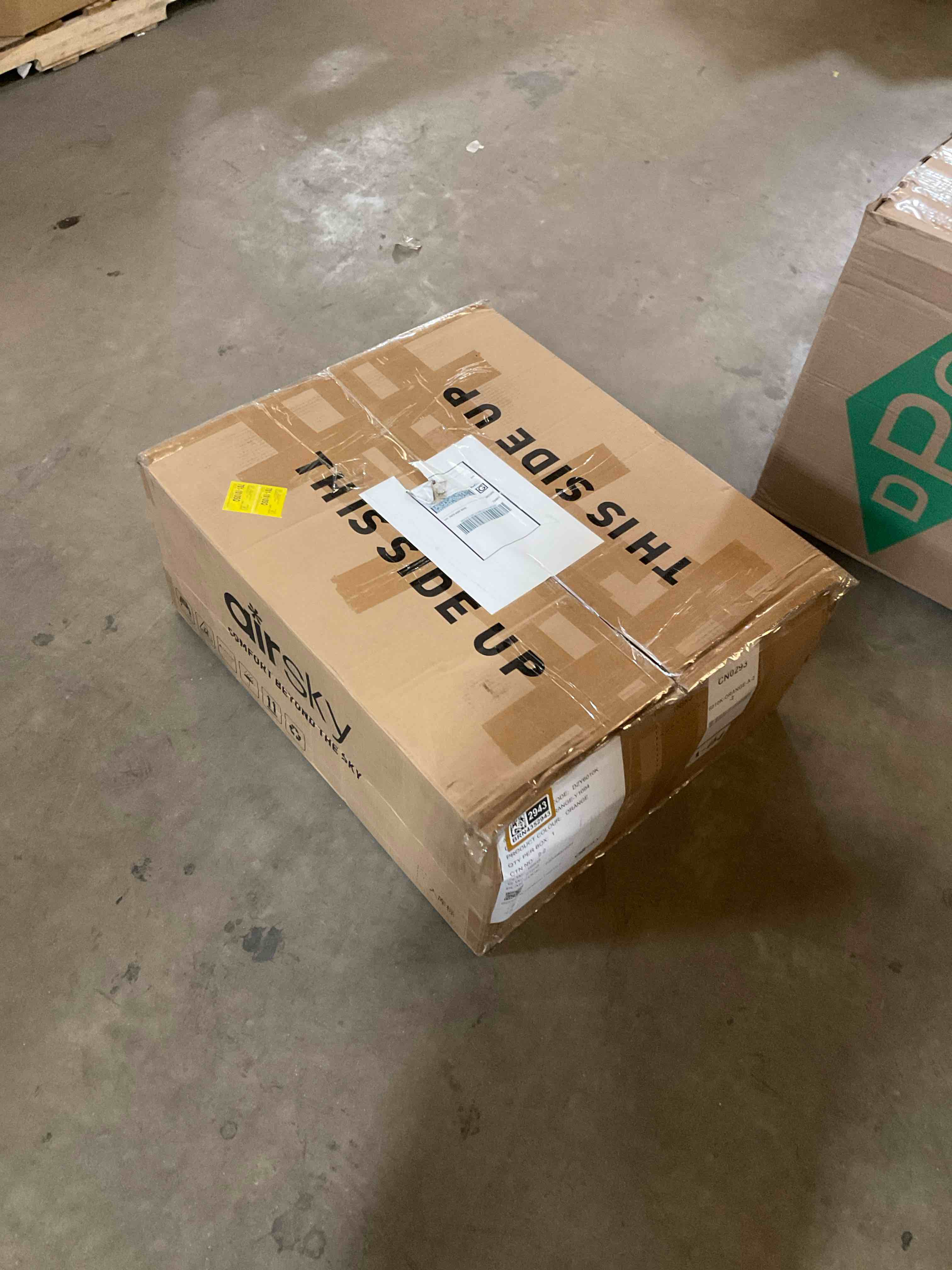 Condition photo showing Good Condition for Latari 33\u0027\u0027 Top Genuine Leather Manual Standard Recliner