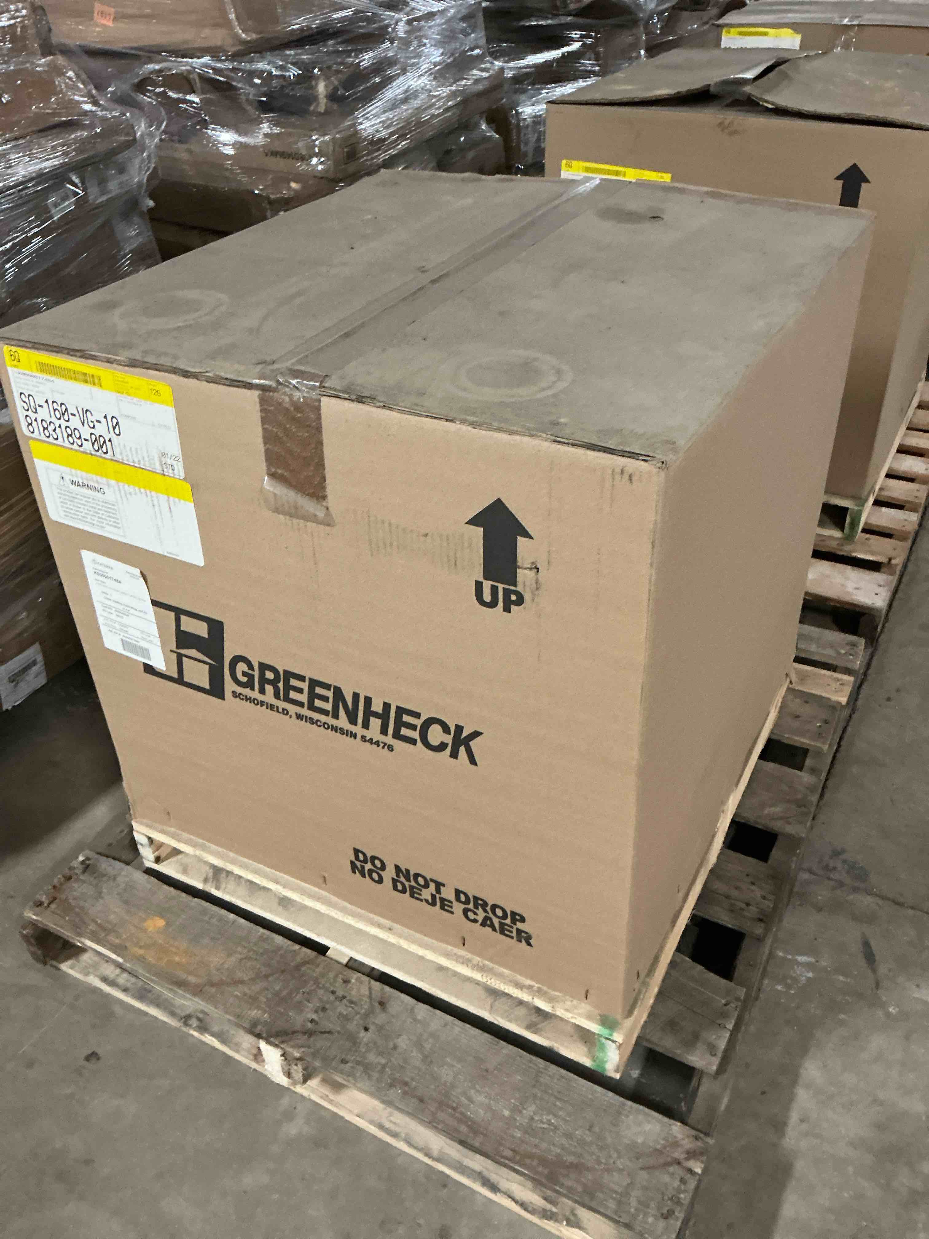 Condition photo showing Good Condition for sq-160-by-10 Direct drive square centrifugal inline fan